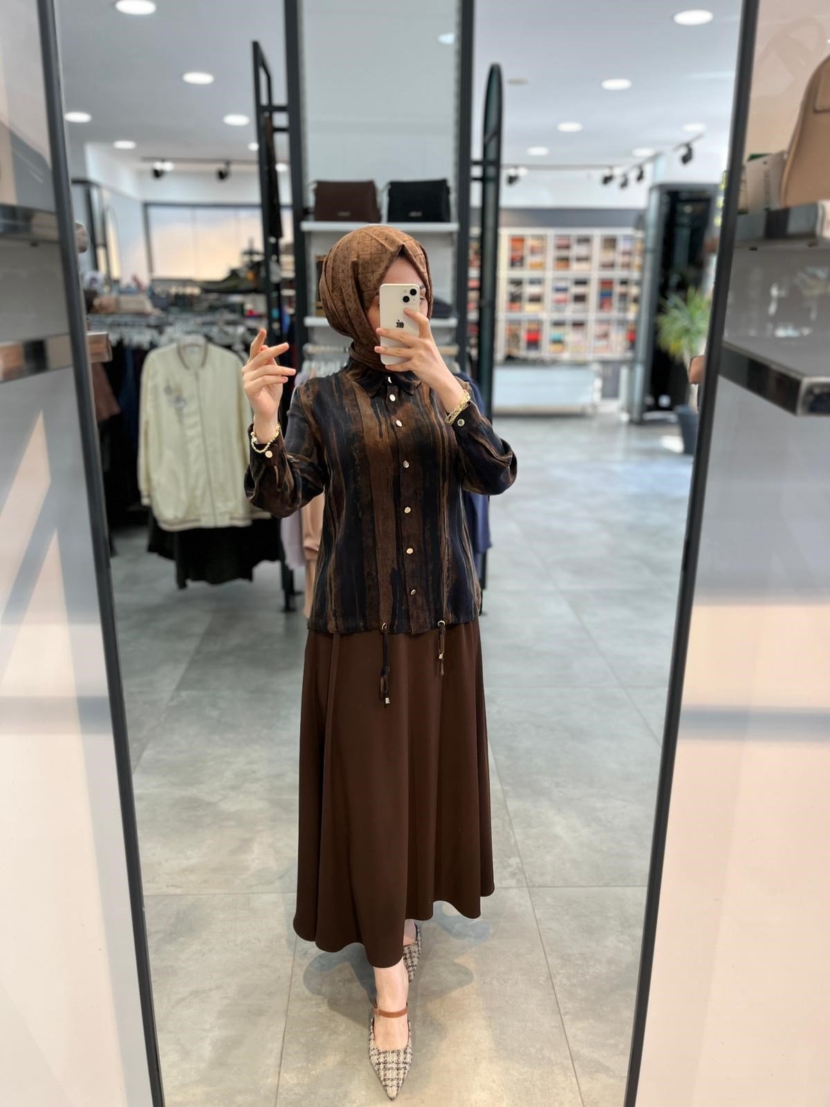 Alesya Bluz Ucu Büzgülü Etekli Takım - Kahve