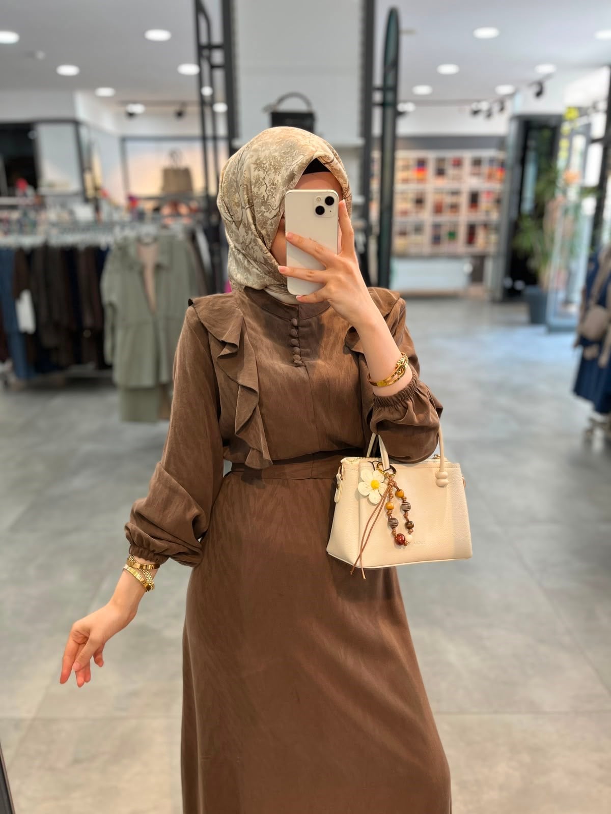 Alesya Fırfır Detaylı Kolu Lastikli Elbise - Kahve