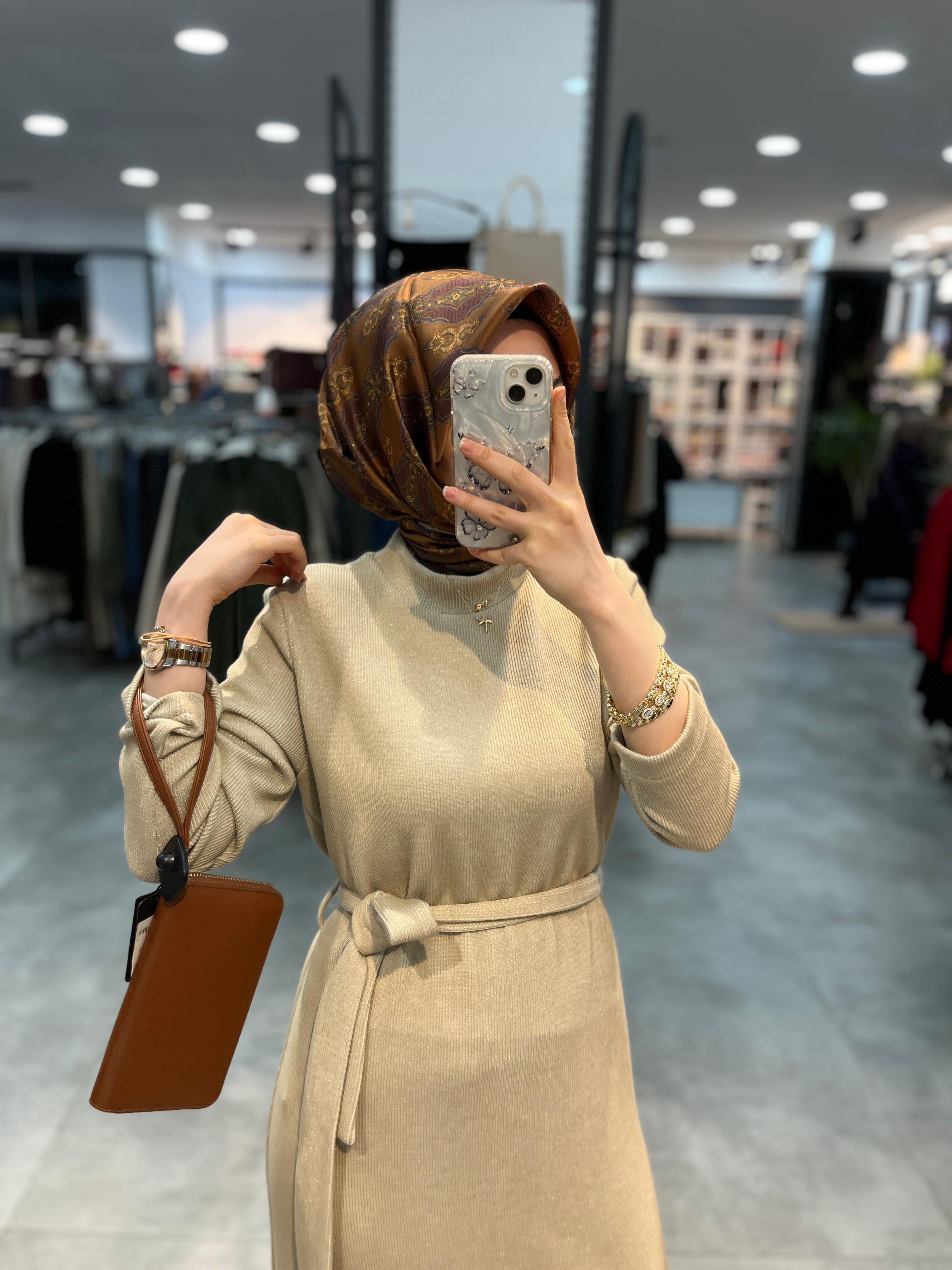 Alesya Kuşak Kemerli Düz Örme Elbise - Bej