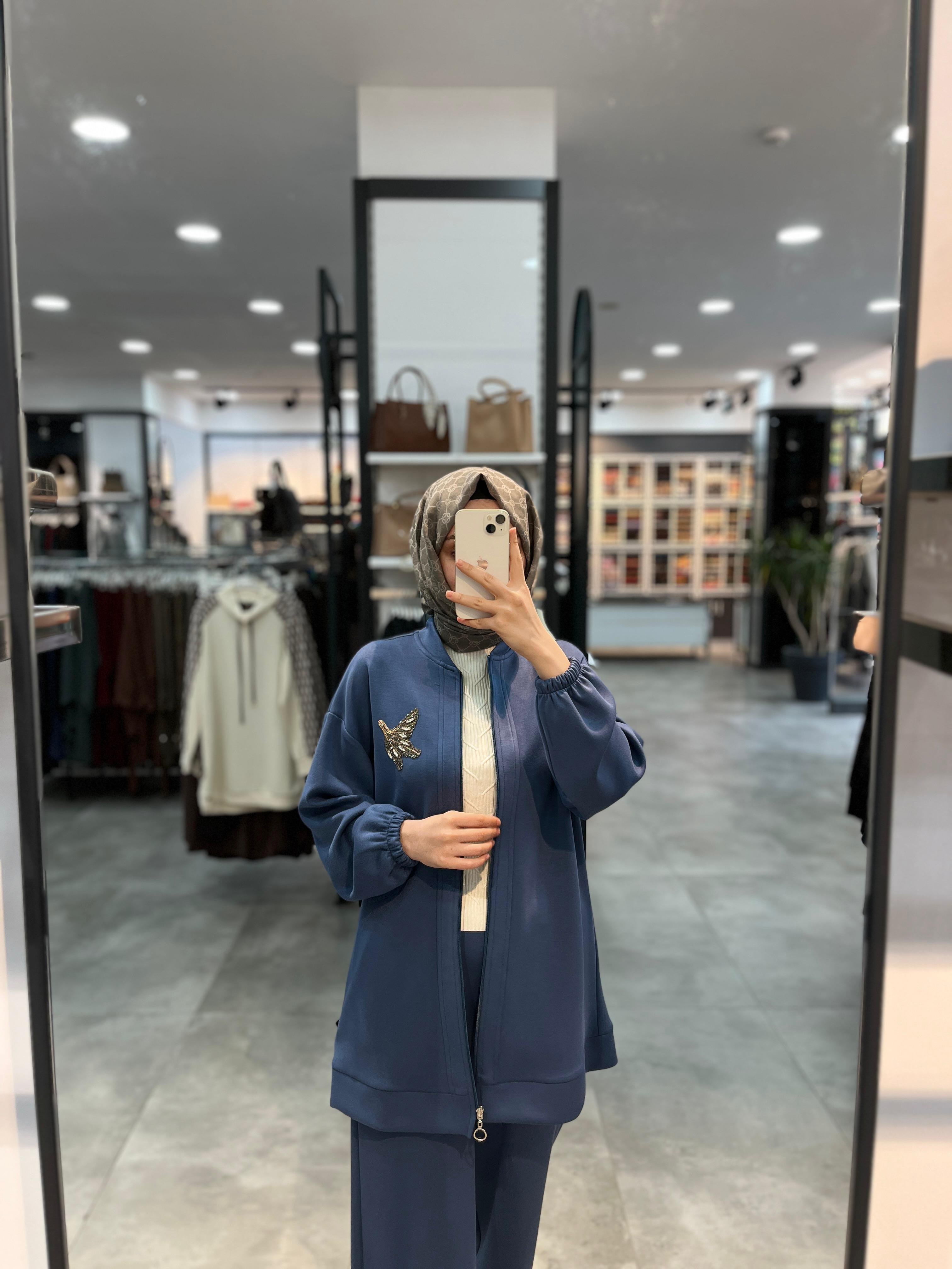 Alesya Önü Fermuarlı Broş Detaylı Örme Takım - İndigo