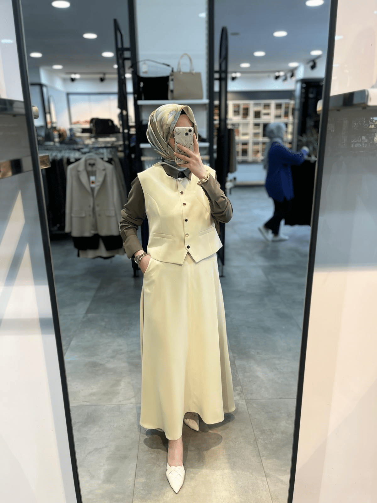 Alesya Yelek Etek Takım - Krem