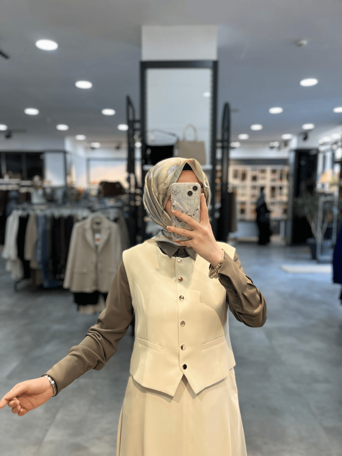 Alesya Yelek Etek Takım - Krem