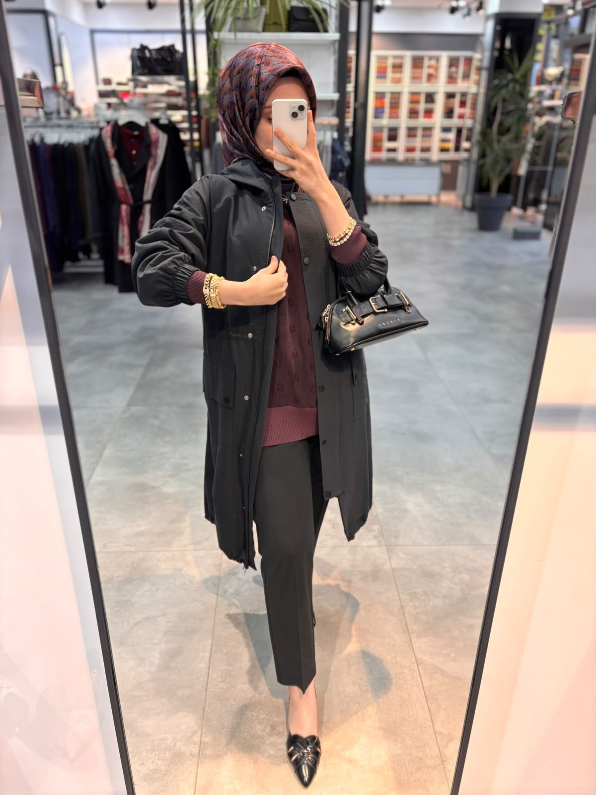 Beiaz Nora Oversize Büzgülü Trençkot - Siyah