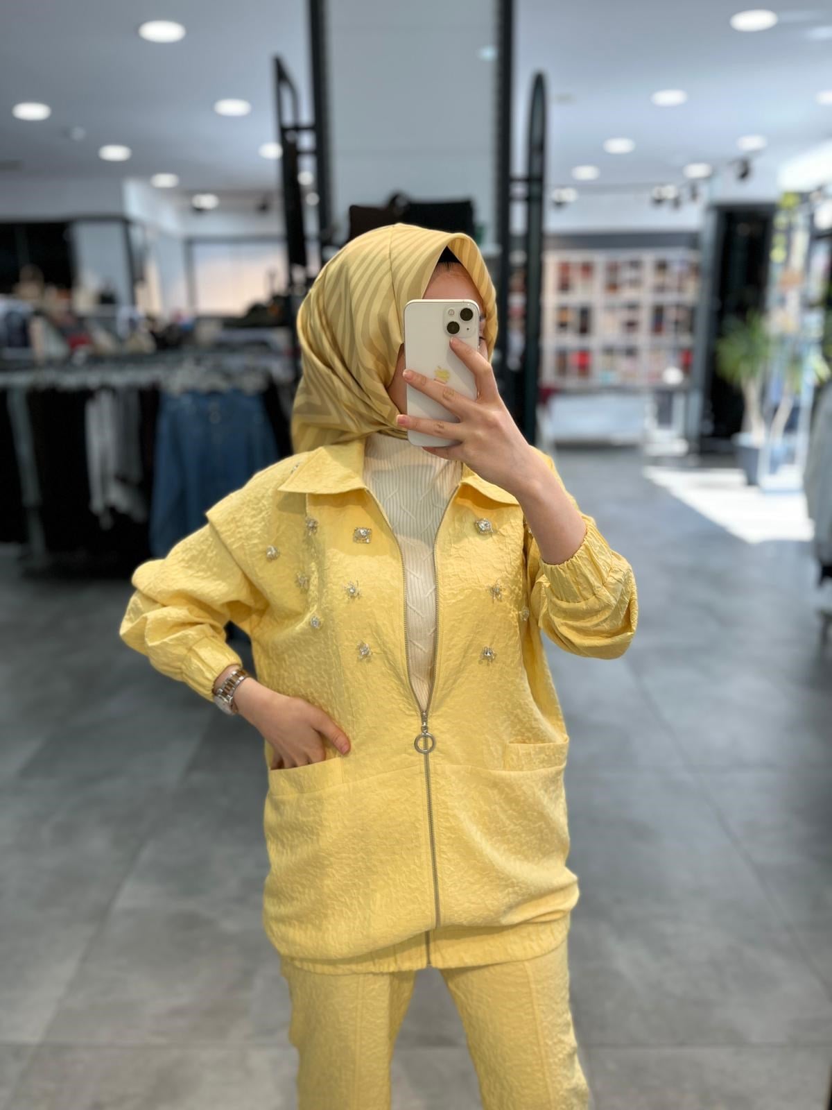 N Prive Jakar Taş Detaylı Pantolonlu Takım - Sarı