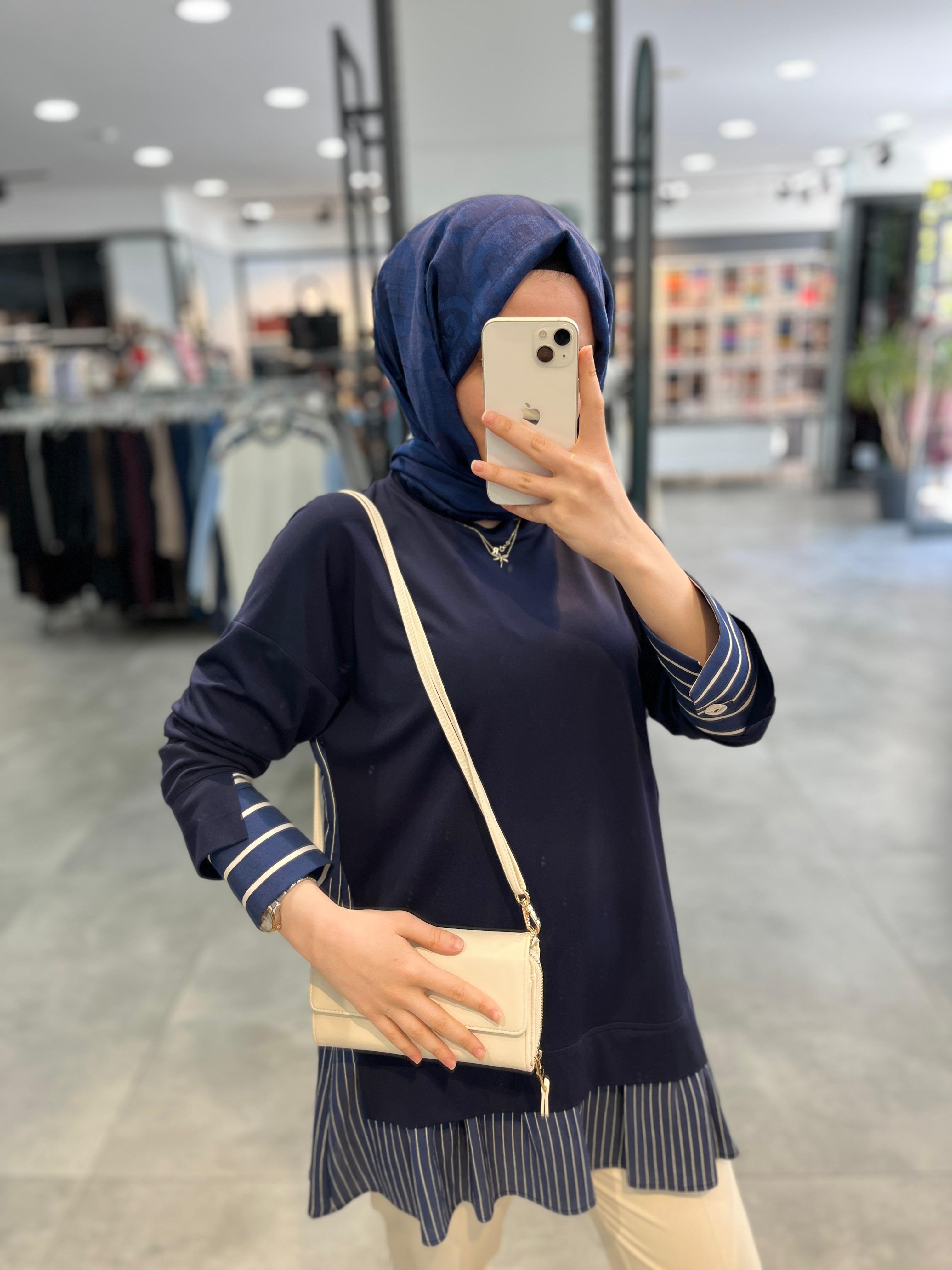 Nihan Çizgi Kumaş Kombinli Örme Rayon Karışımlı Tunik - Lacivert