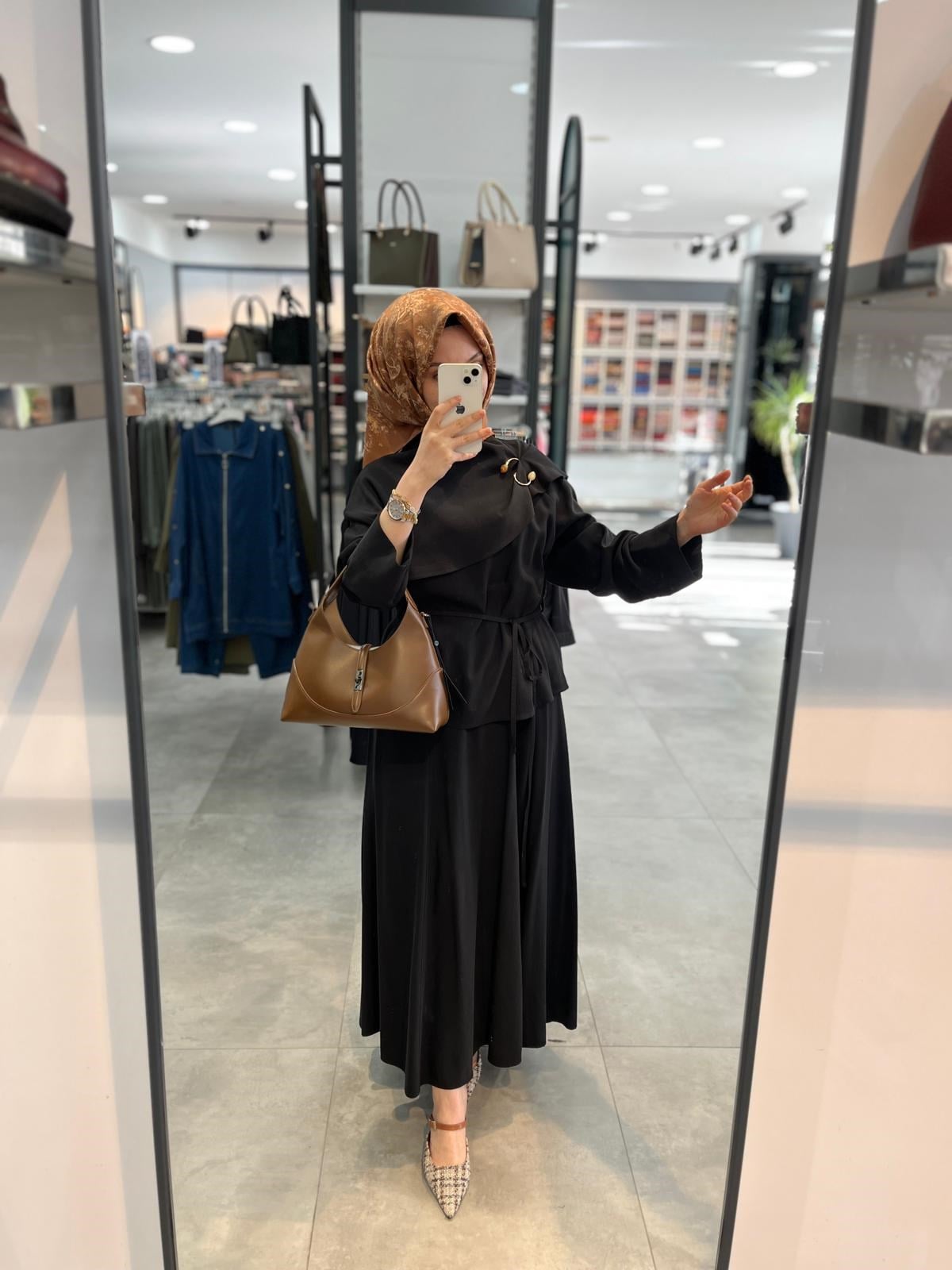 Nihan Pelerin Detaylı Tencel Etek Bluz Takım - Siyah