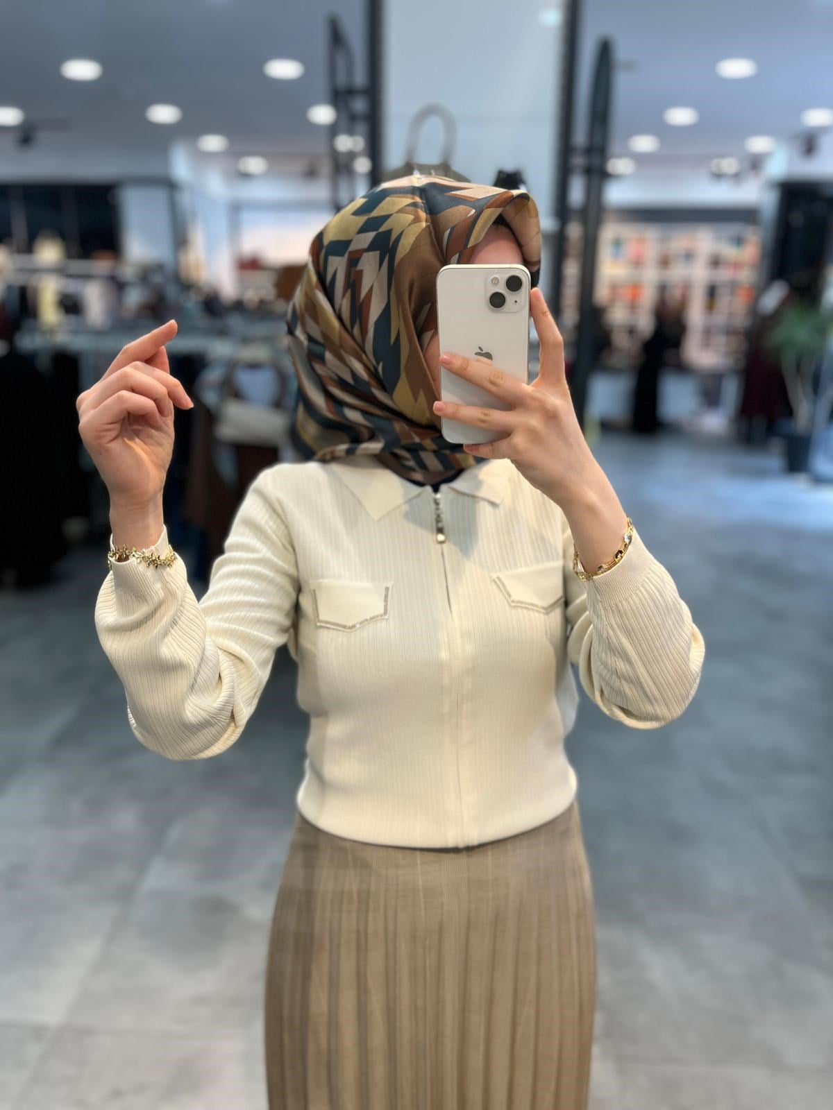 On Triko Fermuarlı Cep Kapaklı Hırka - Ekru