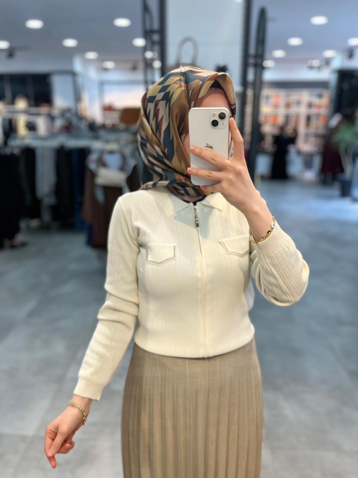 On Triko Fermuarlı Cep Kapaklı Hırka - Ekru