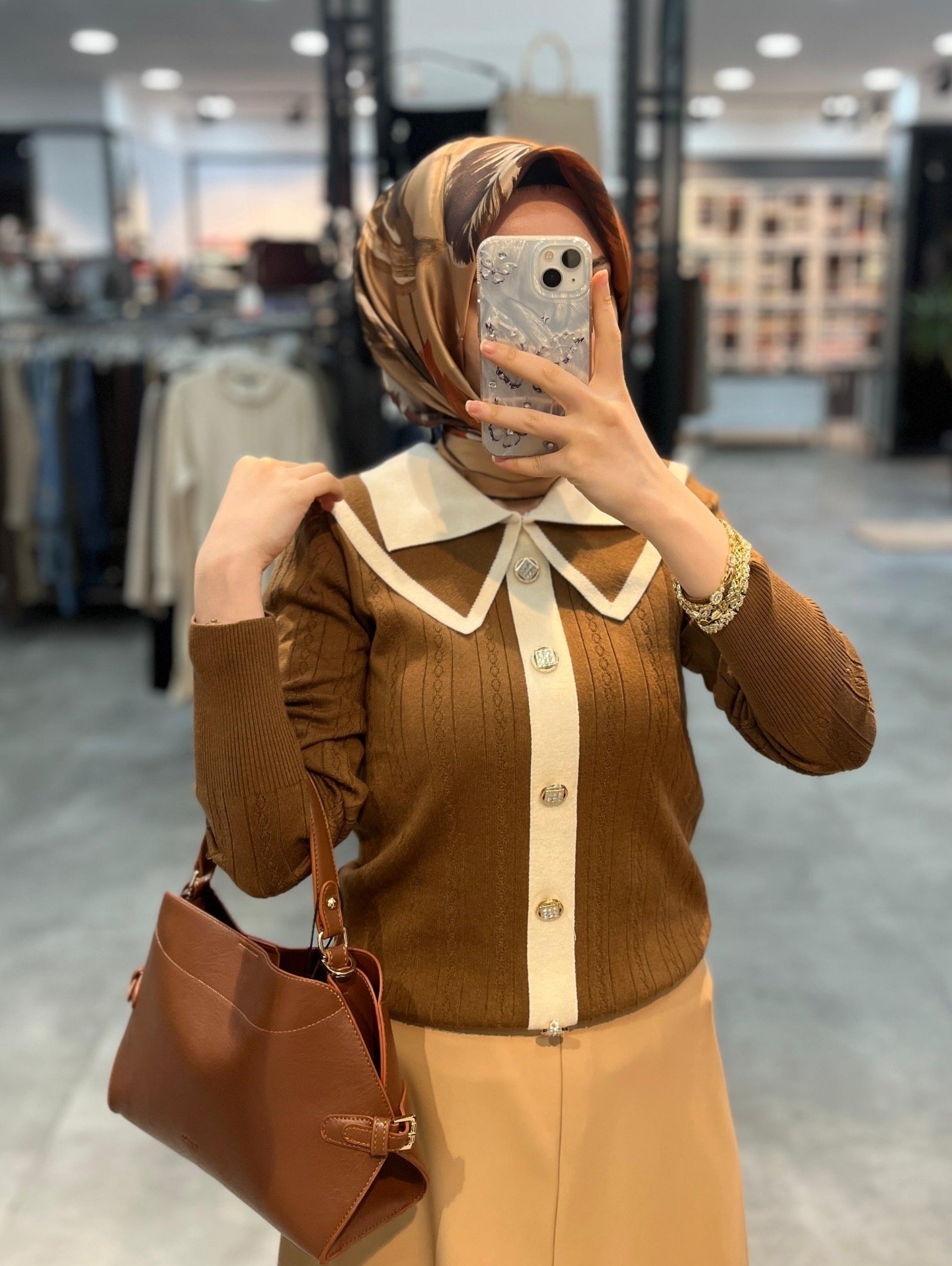 On Triko Önü Düğmeli Yakalı Triko Kazak - Mocha
