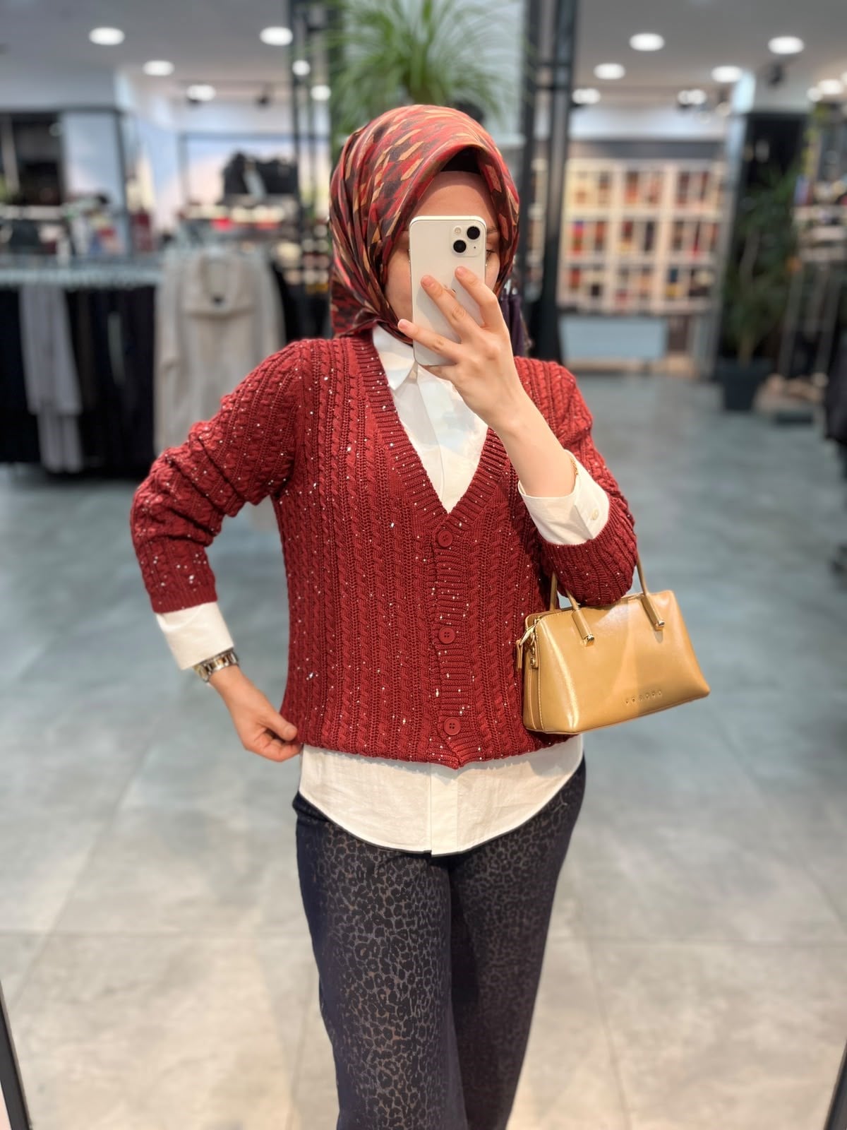 On Triko Örgü Desen Pullu Hırka - Bordo