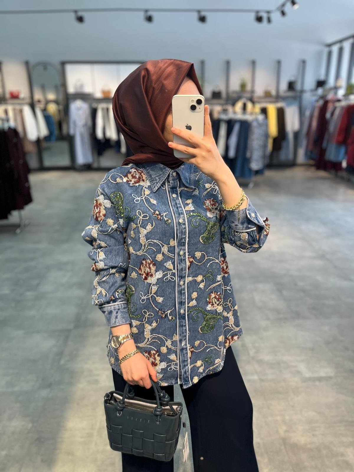 On Triko Pul Payet Nakışlı Denim Gömlek - Mavi