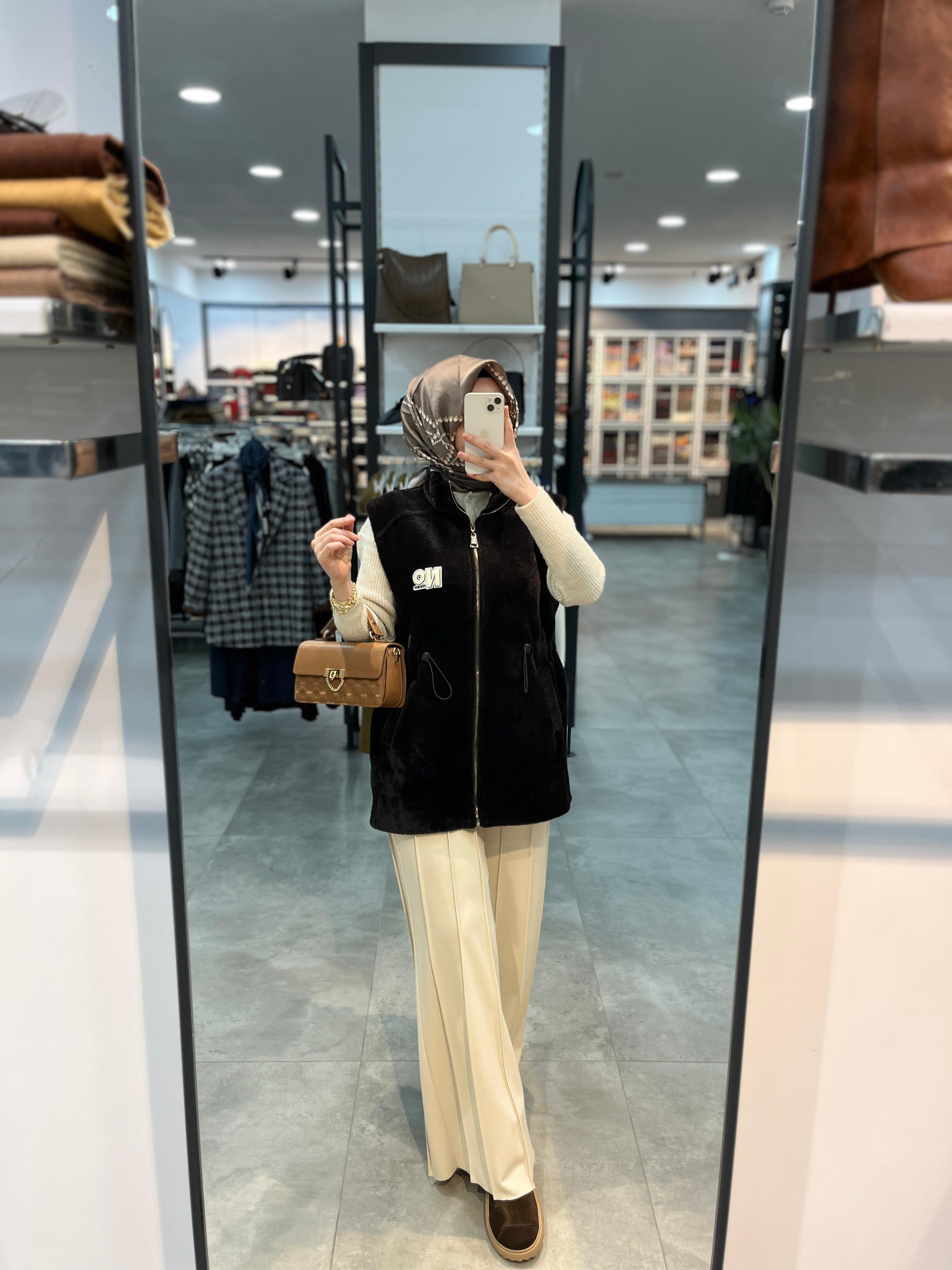On Triko Sakallı Kumaş Beli Lastikli Cepli Yelek - Kahve