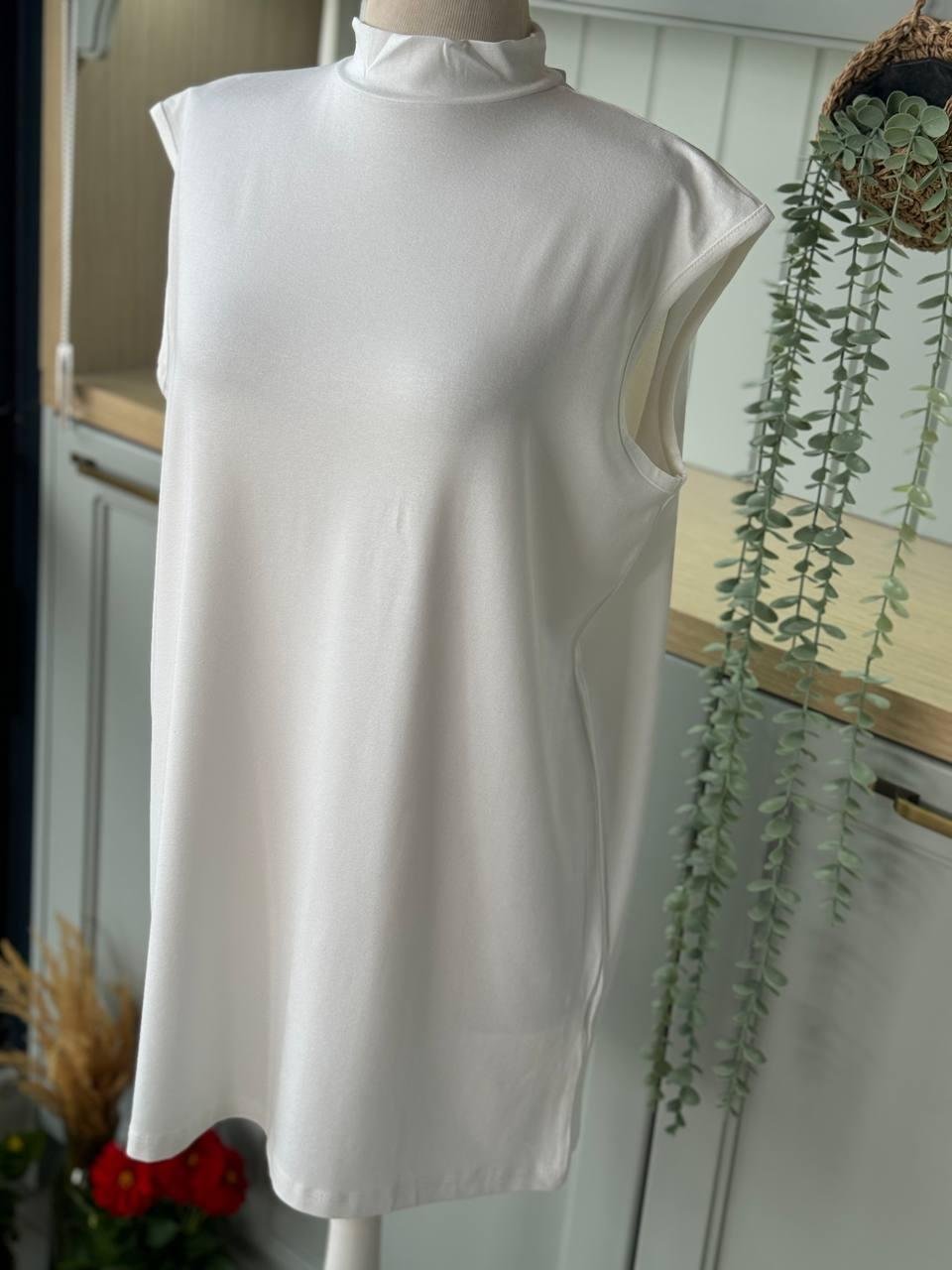 İçlik sıfır kol dik yaka 