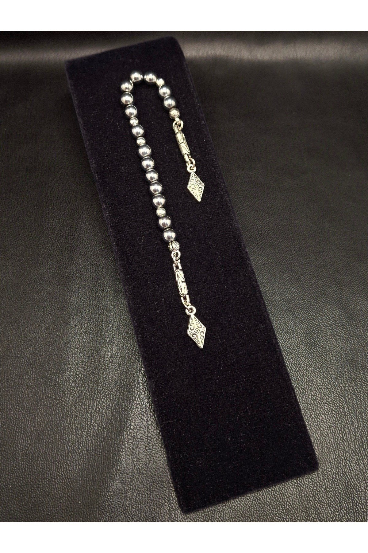 gumus-renk-minik-kure-kesim-dogal-hema-d7de17.jpg