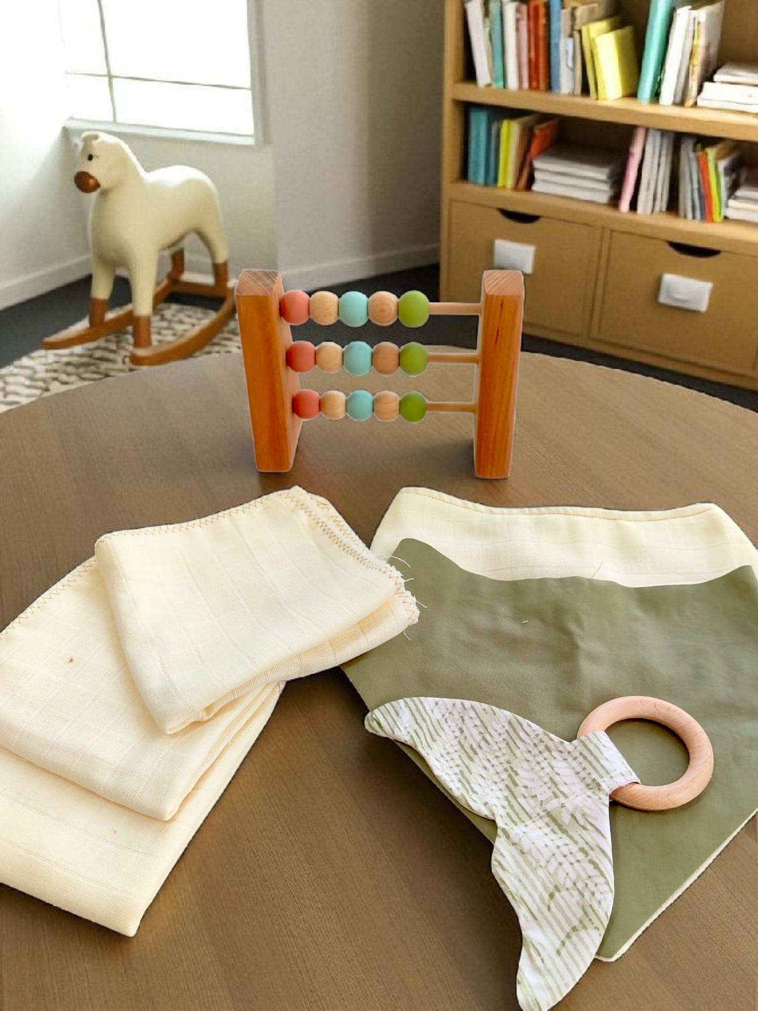 Bebek hediyelik, önlük, mendil, diş kaşıyıcı, dekoratif ahşap abaküs set