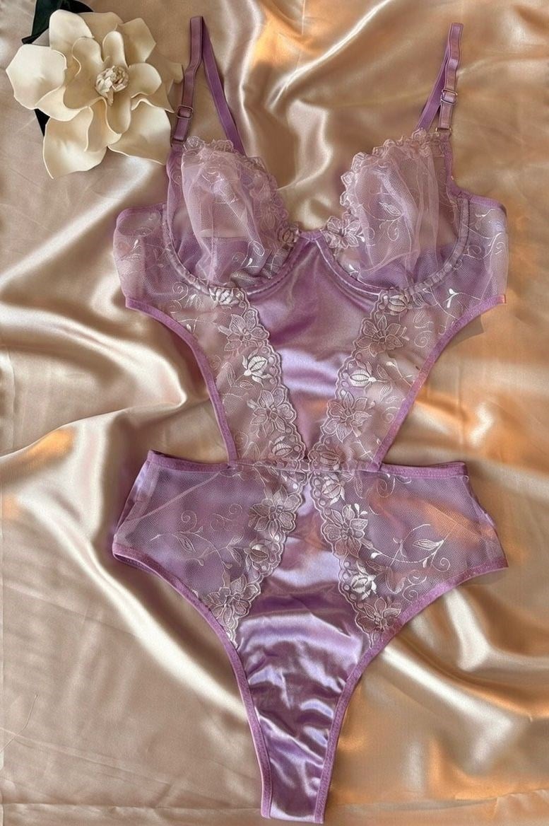 Lila Dantel ve Saten Detaylı Transparan Body 80-B