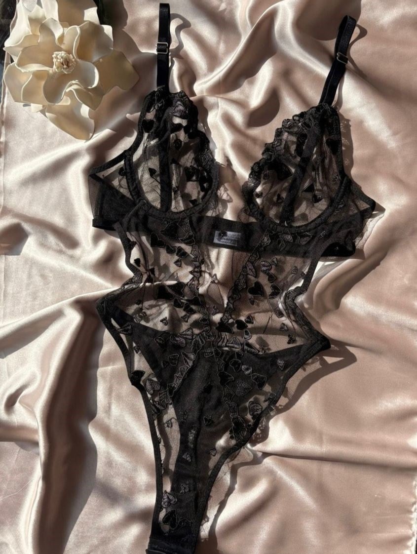 Siyah Kalp Desenli Transparan Dantel Body Takım- 75B