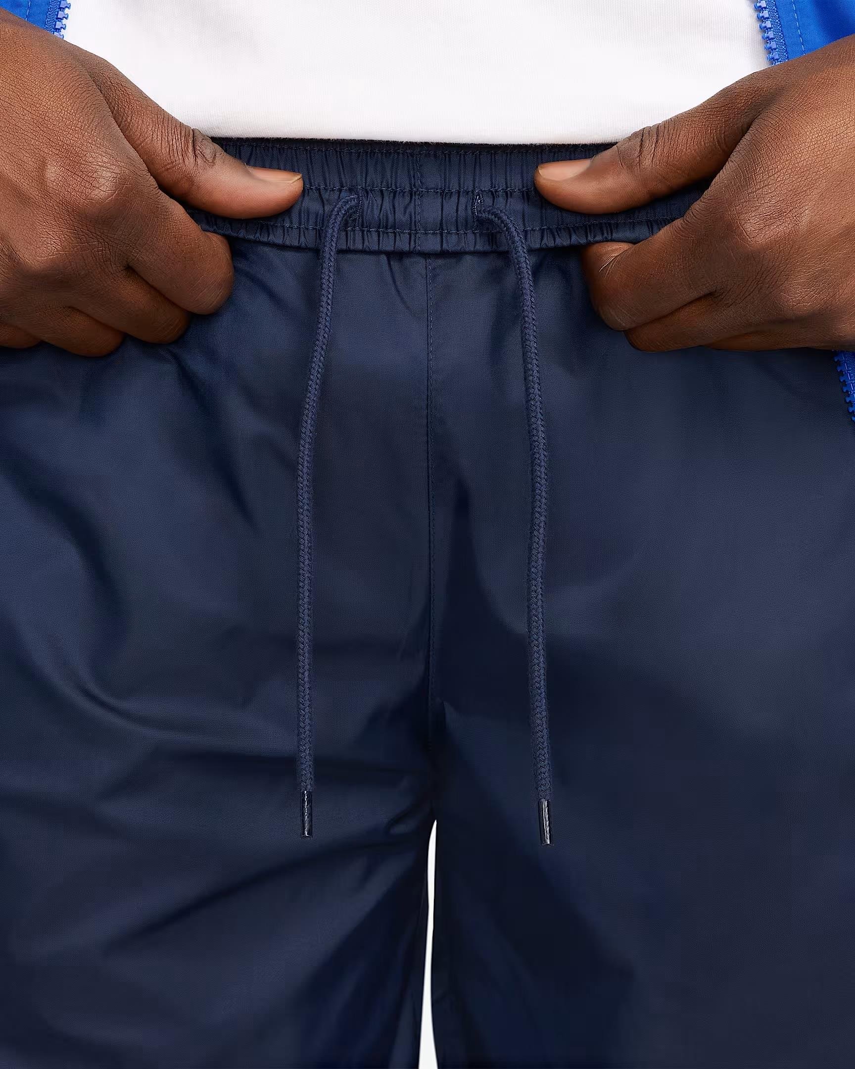 Nike Club Dokuma Erkek Eşofmanı