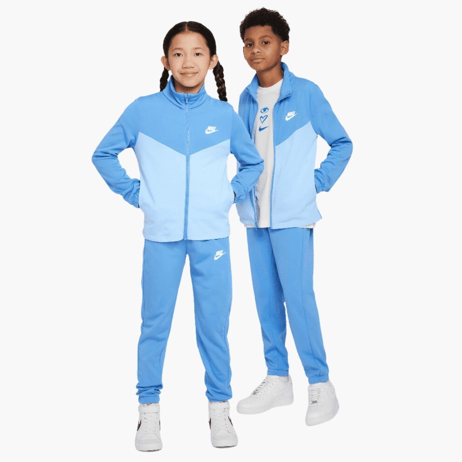 Nike Sportswear Genç Çocuk Eşofmanı