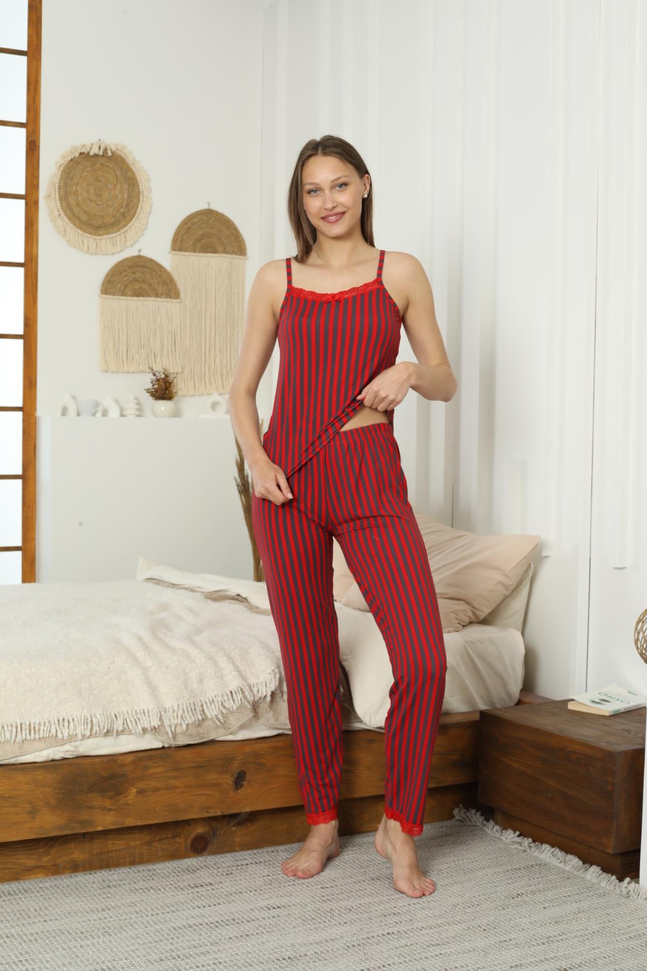 Kadın Milan İp Askılı Altı Uzun Çizgili Kırmızı Pijama Takımı