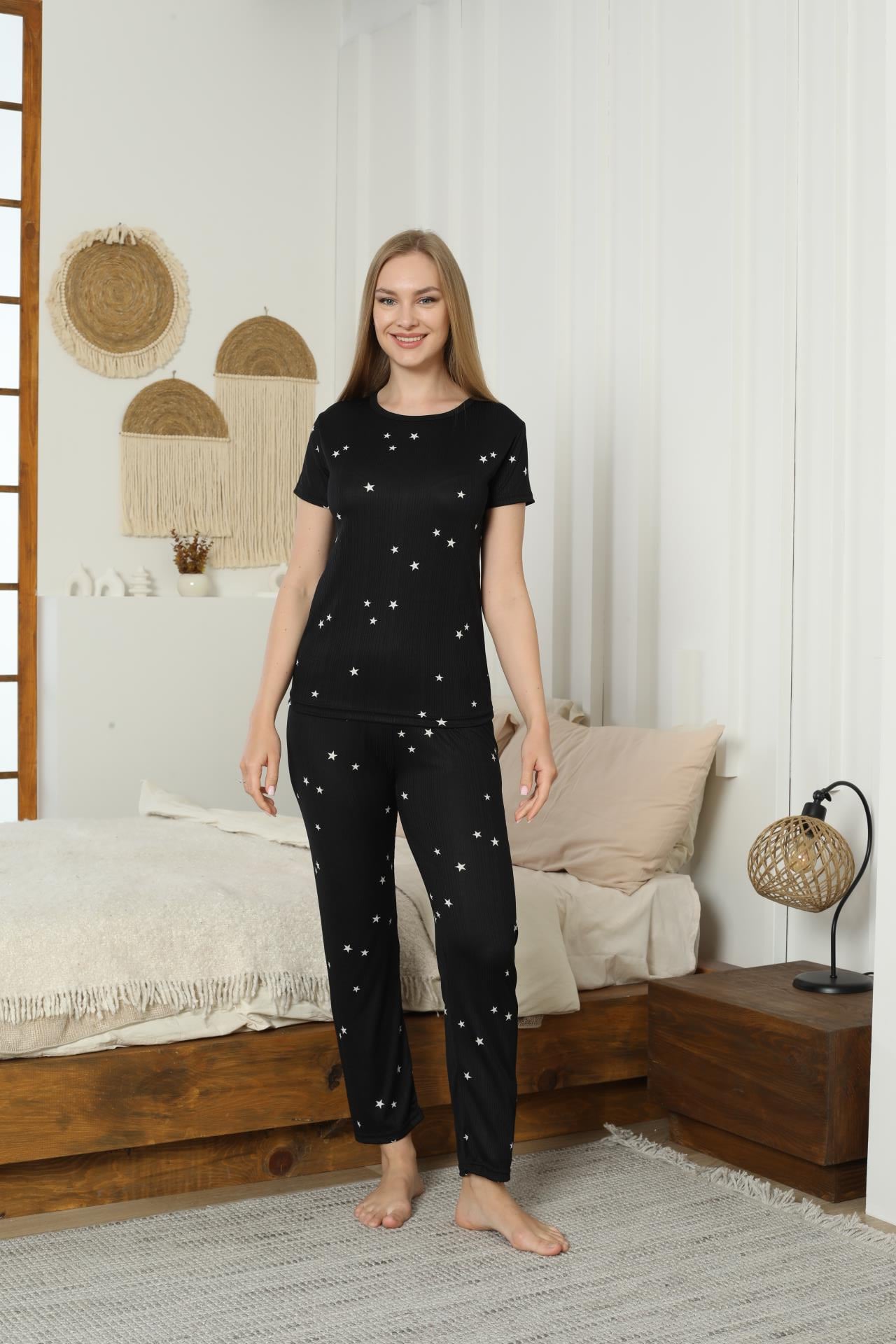 Kadın Pegasus Çiçek Desenli Siyah Pijama Takımı