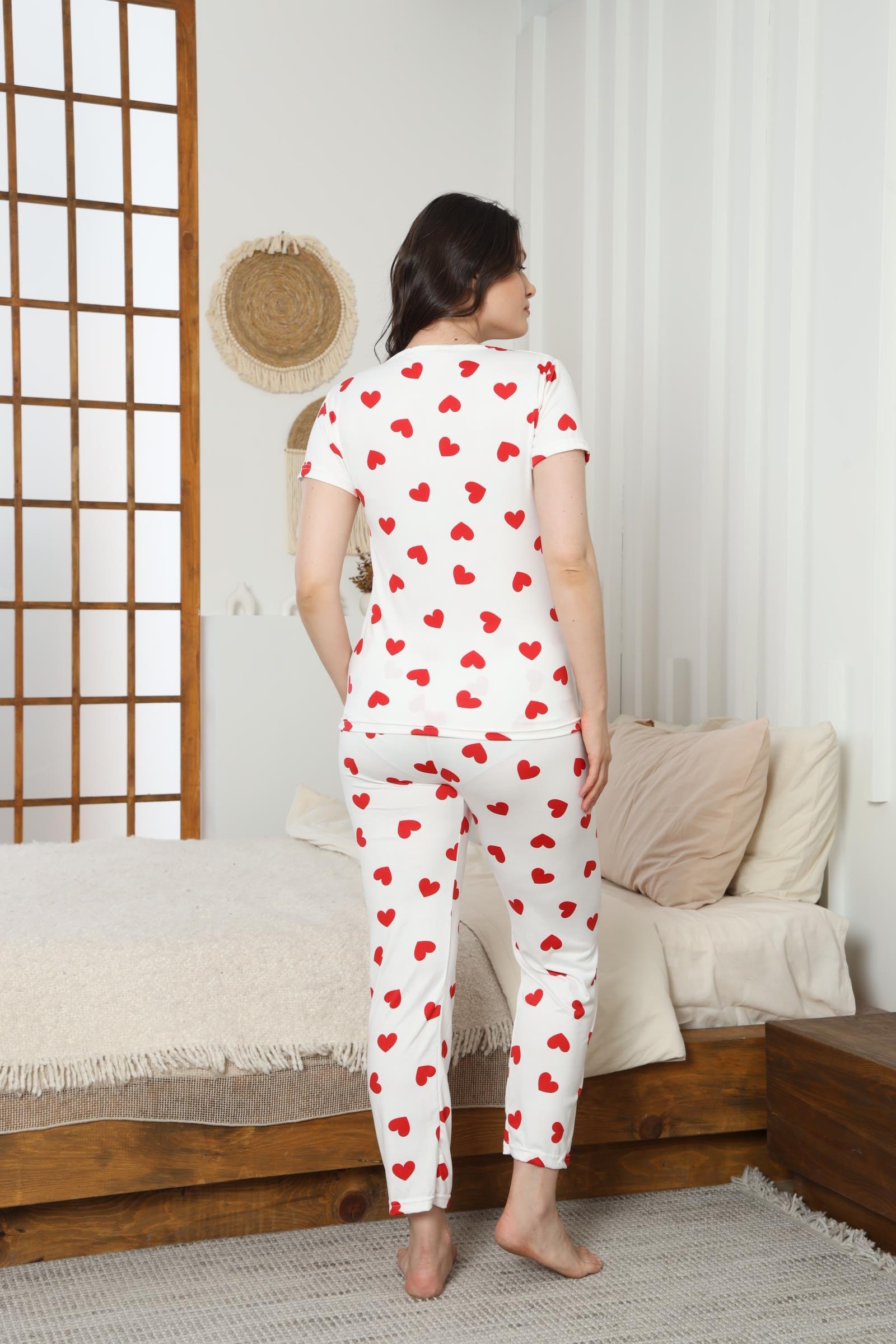 Milan Kalp Desenli Kısa Kol Beyaz Pijama Takımı