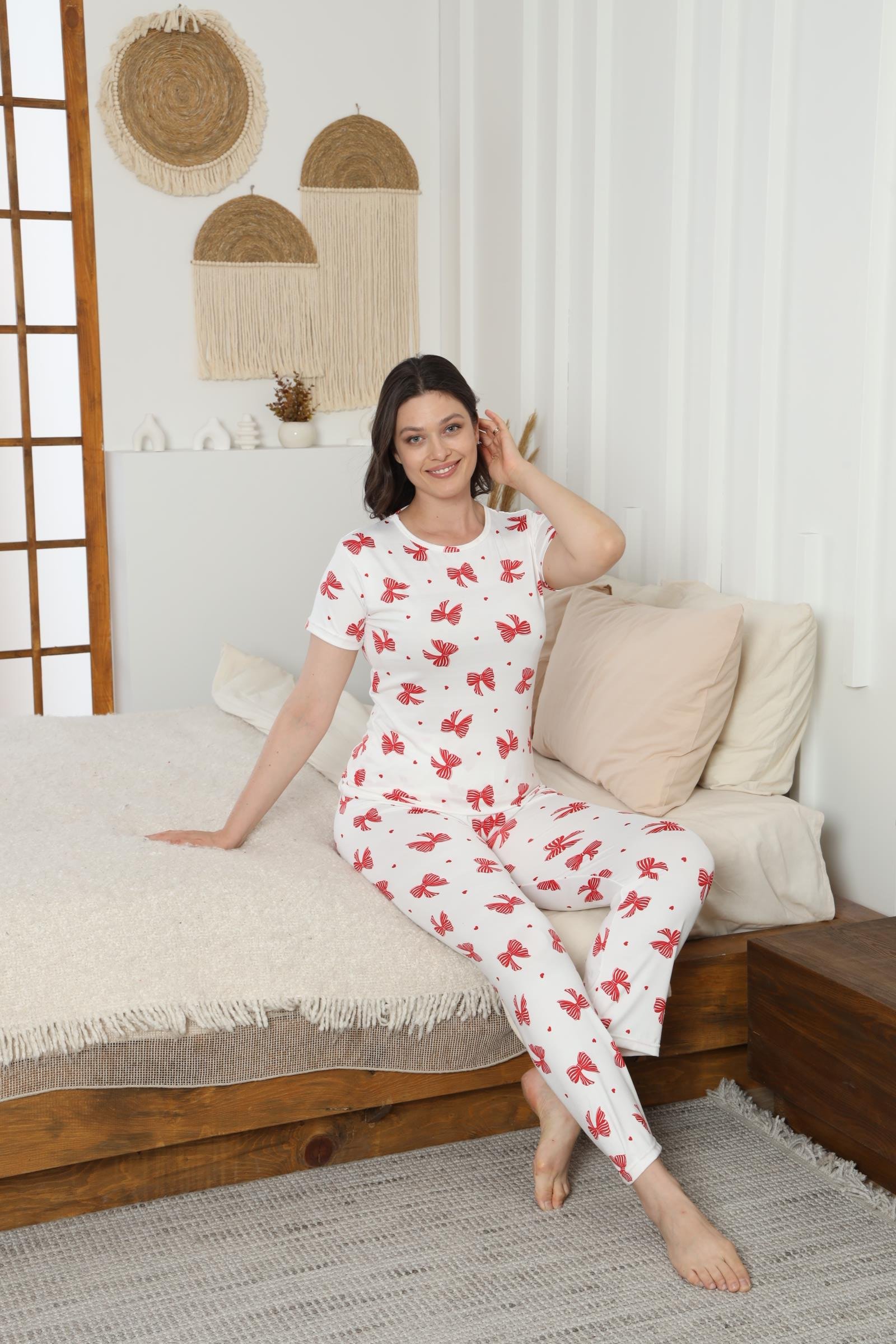 Milan Kurdeleli Desenli Beyaz Kısa Kol Pijama Takımı