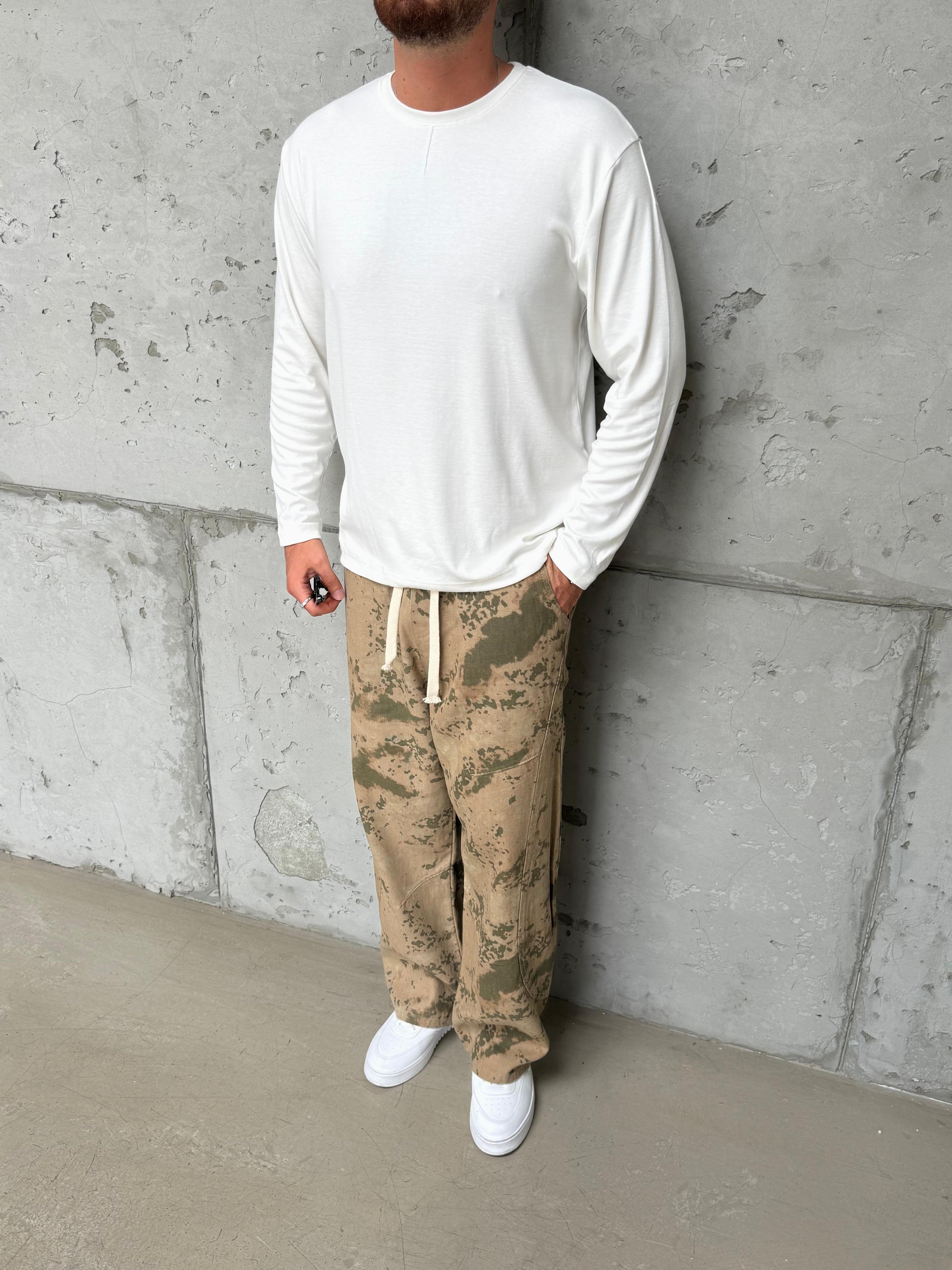 Beyaz Dikiş Detay Sweatshirt