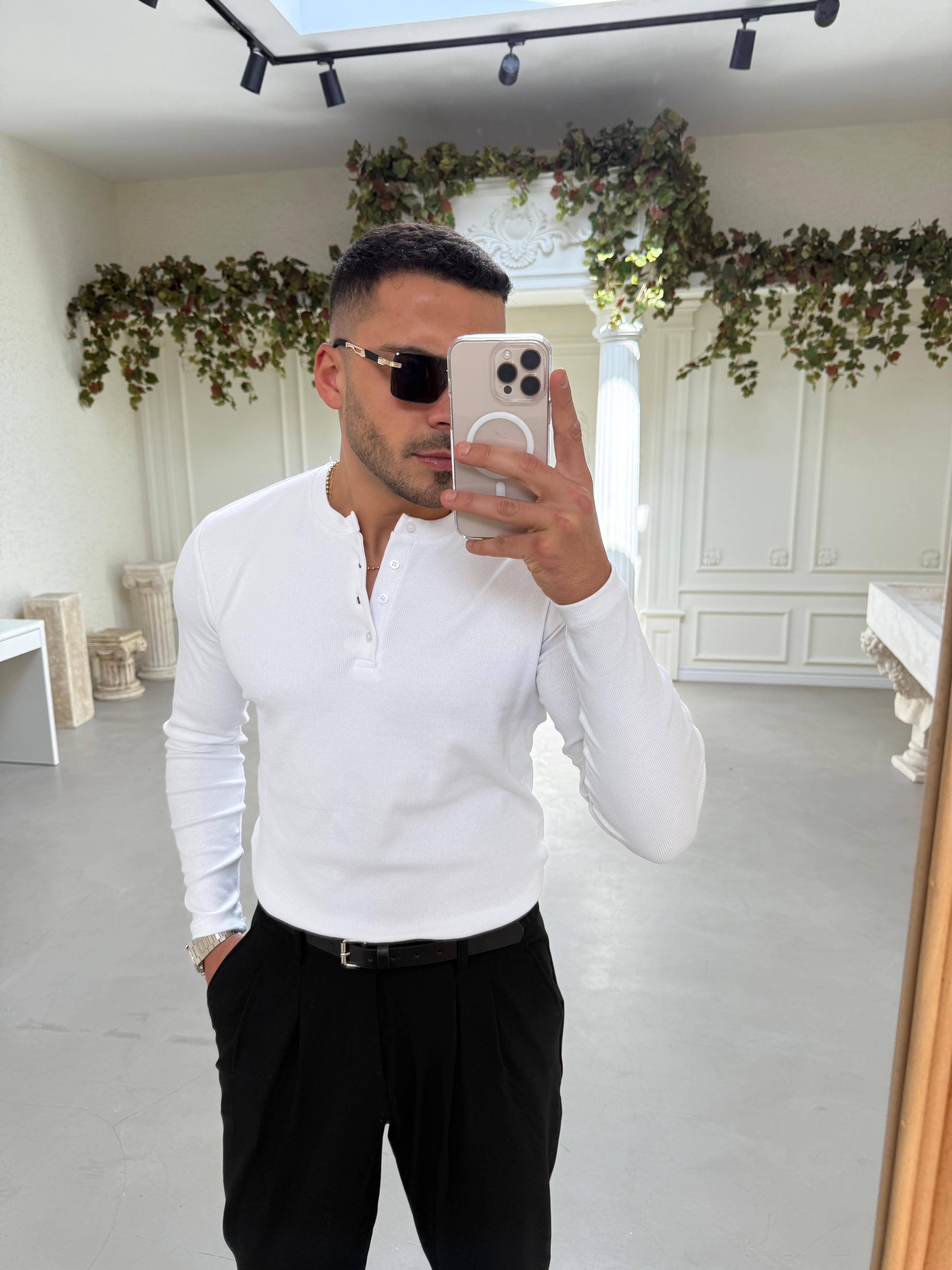 Beyaz Düğme Detay Sweatshirt