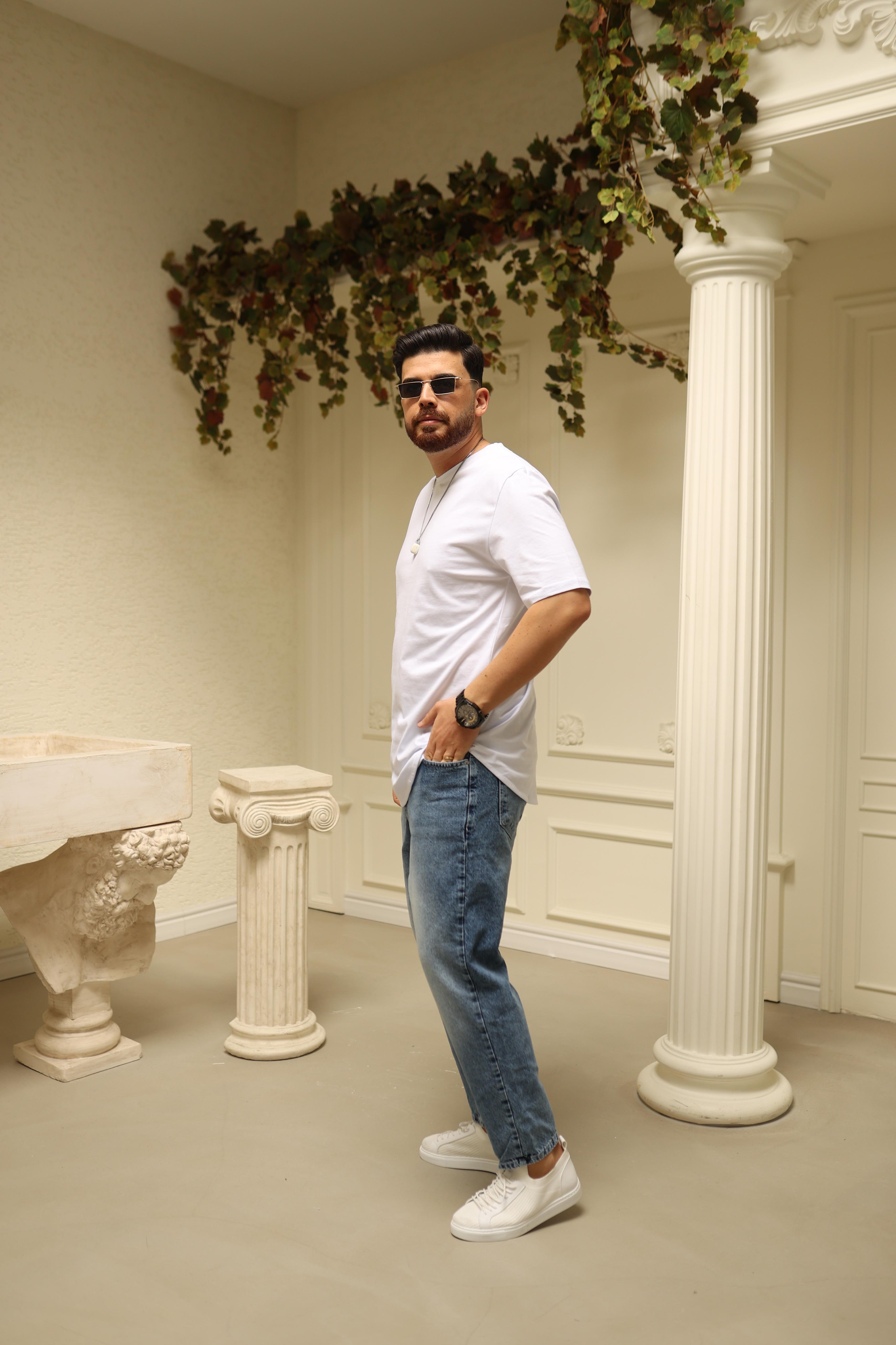 Oval Kesim Basic T-Shirt Beyaz
