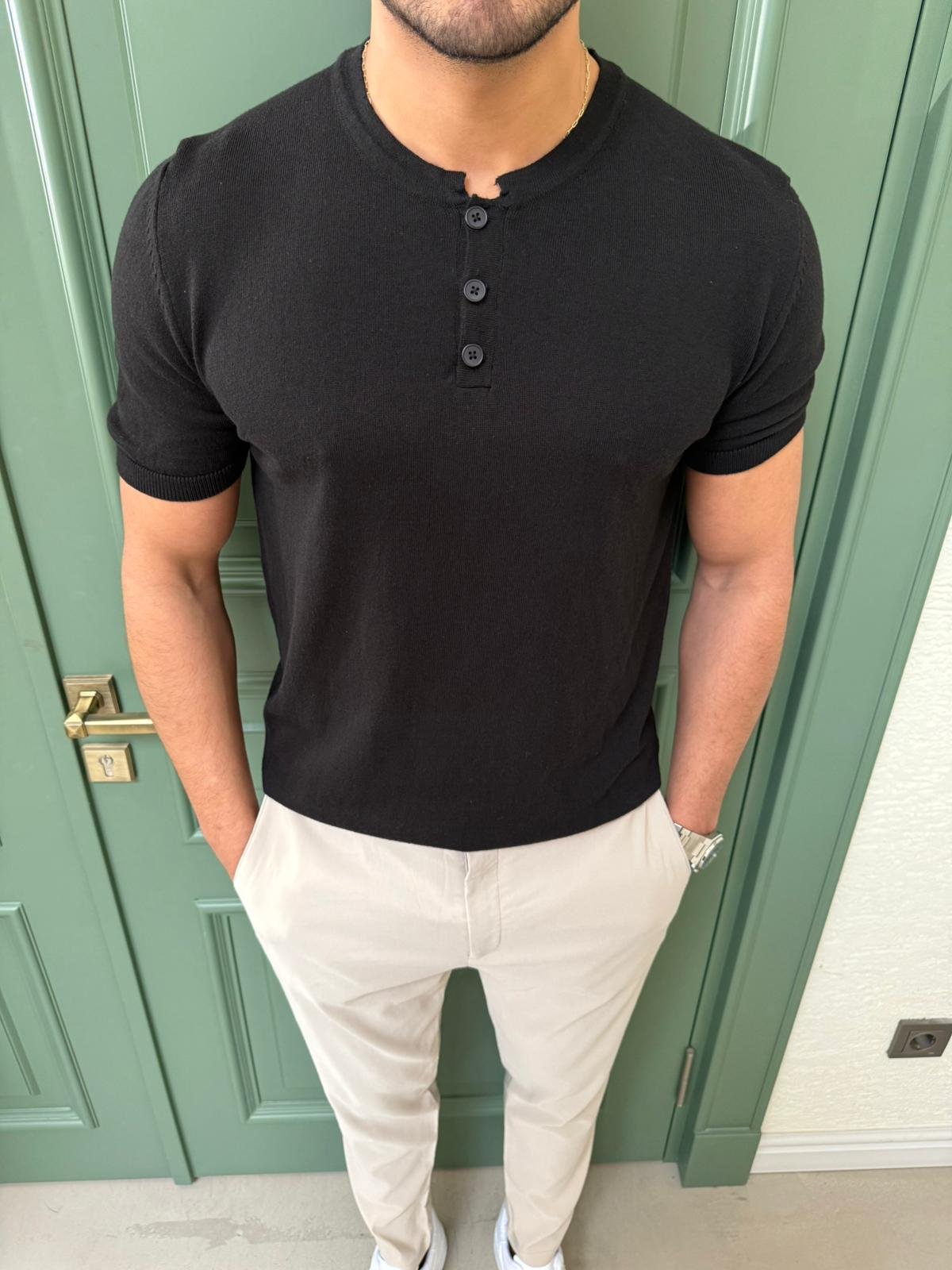 Siyah Düğme Detaylı Triko T-Shirt