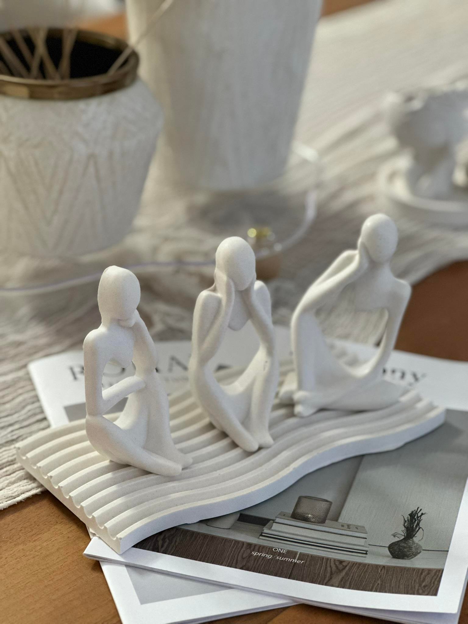 Dalgalı Tabanlı Dekoratif 3'lü İnsan Figürü Seti