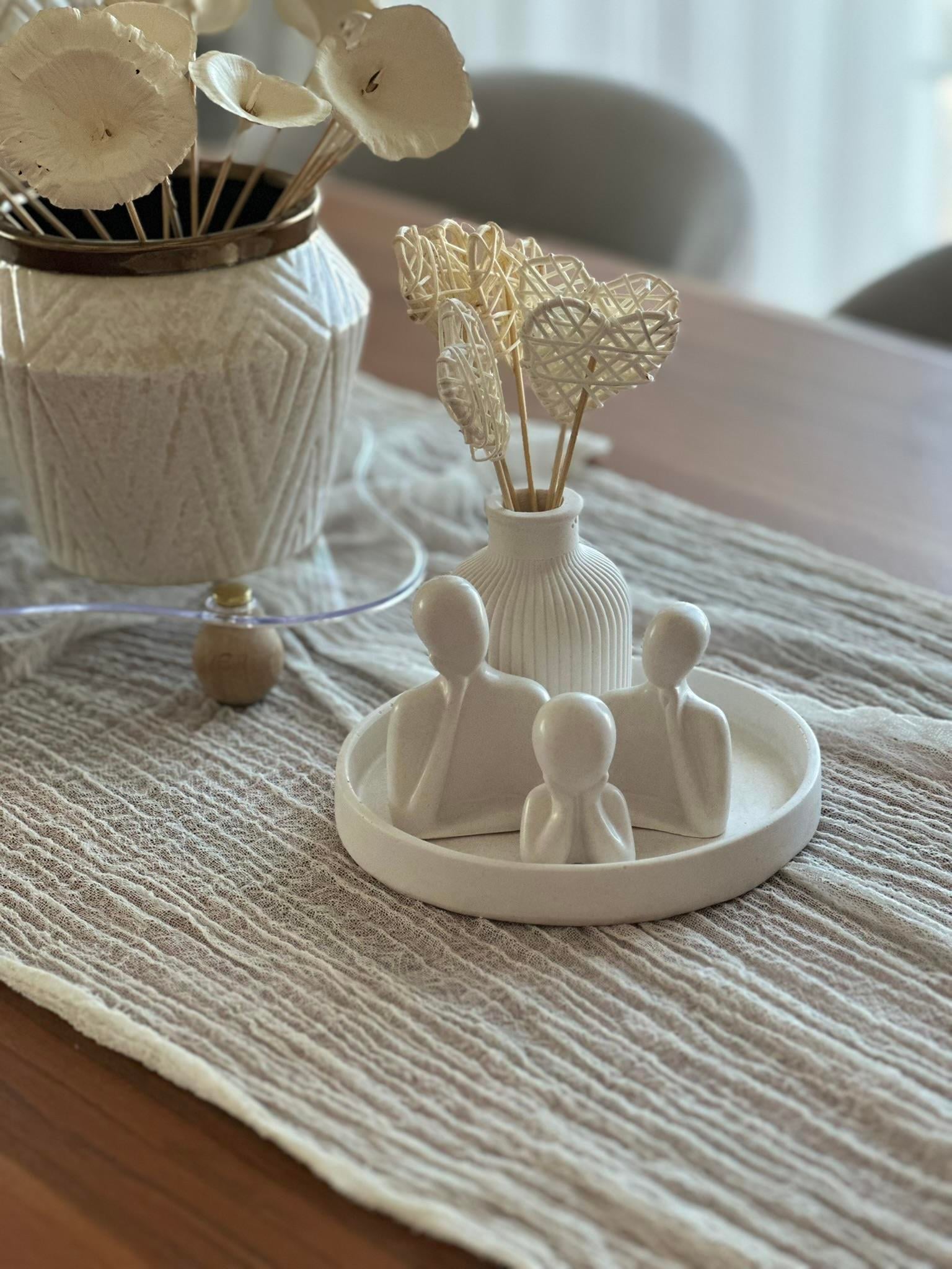 Dekoratif Vazo ve Aile Figürlü Set