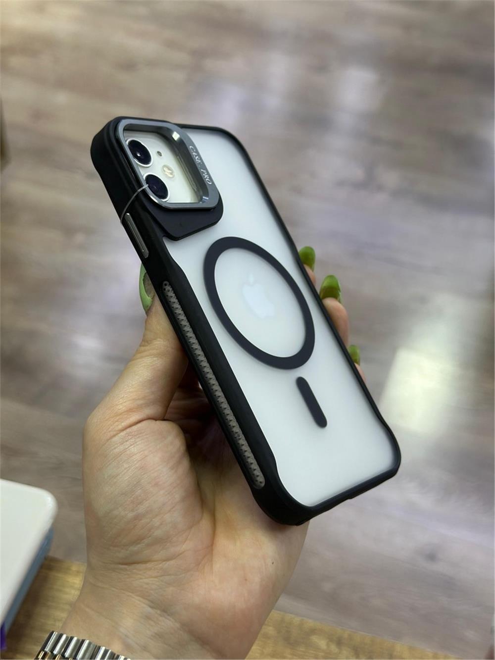 iPhone 11 Kılıf - MagSafe Şarj, Kamera Standlı 