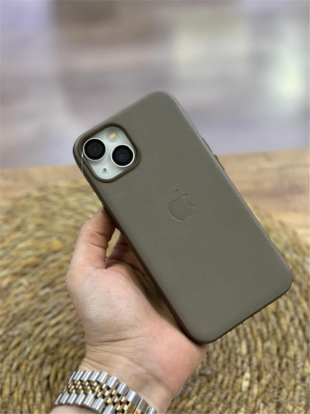iPhone 13 / 14 / 15 Kılıf - Logolu Deri