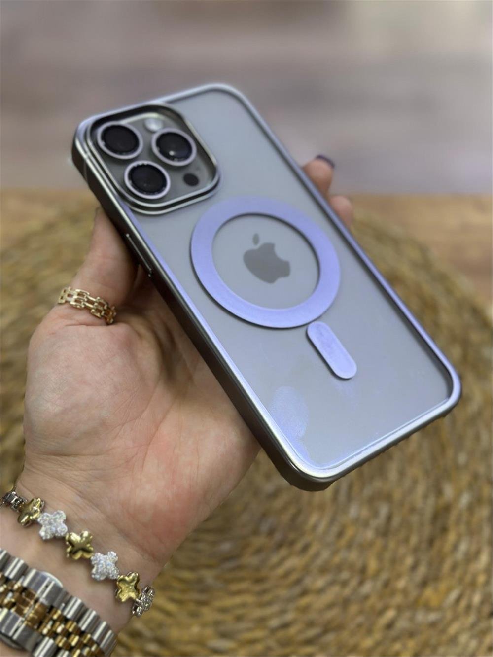 iPhone 15 Pro Max Kılıf - MagSafe Şarj