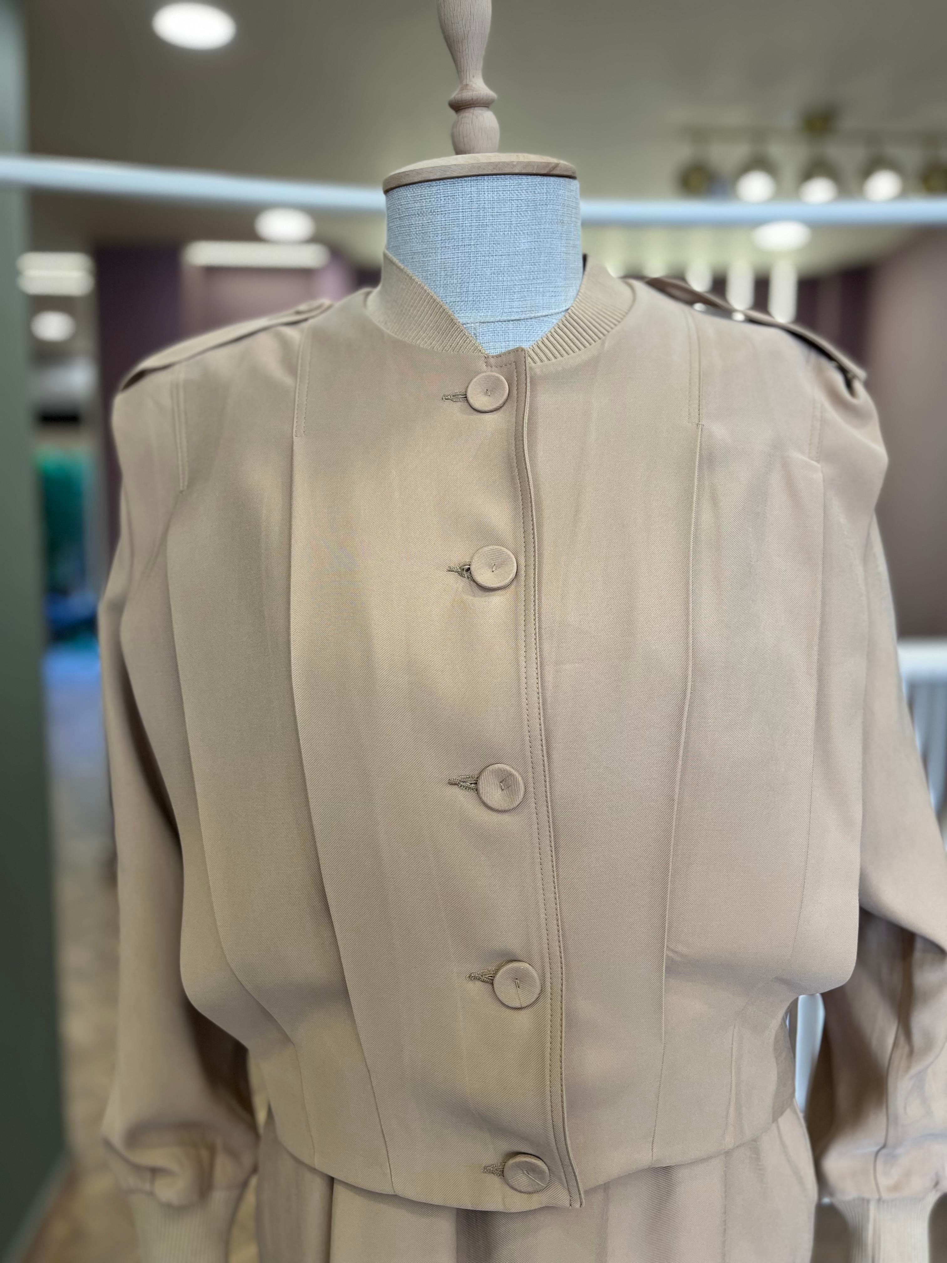 ANJELİK APOLETLİ KISA CEKET