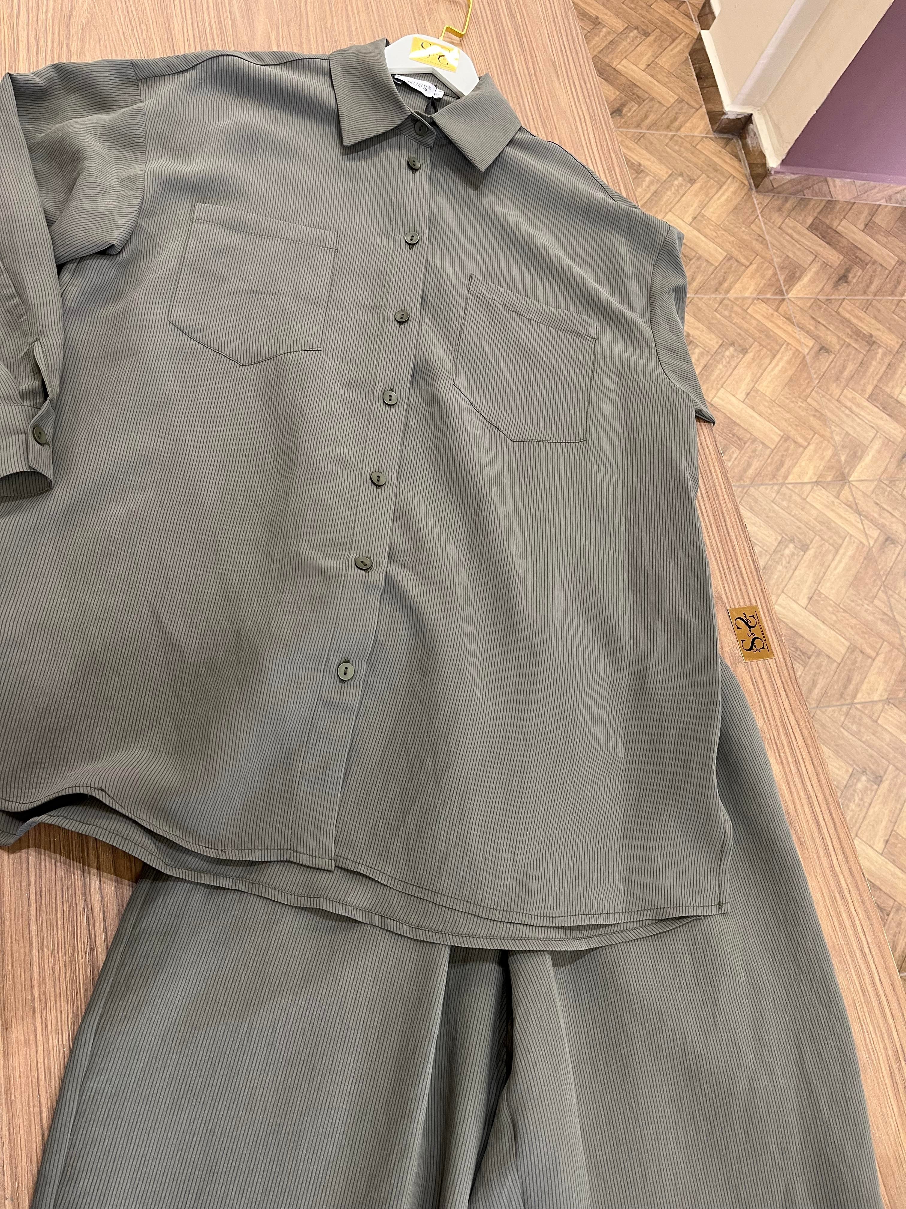 NUSS GÖMLEKLİ TAKIM