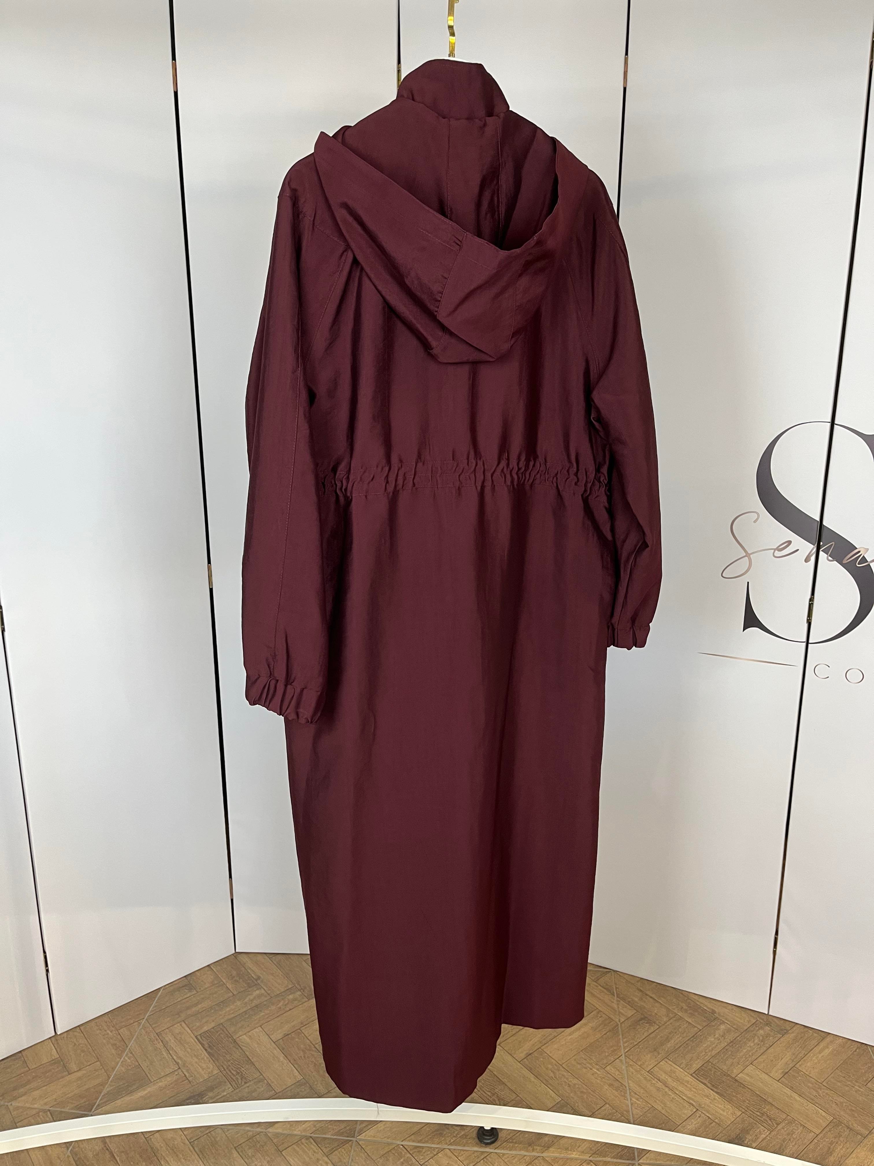 YANLARI ALLERLİ KAPÜŞONLU TRENÇKOT