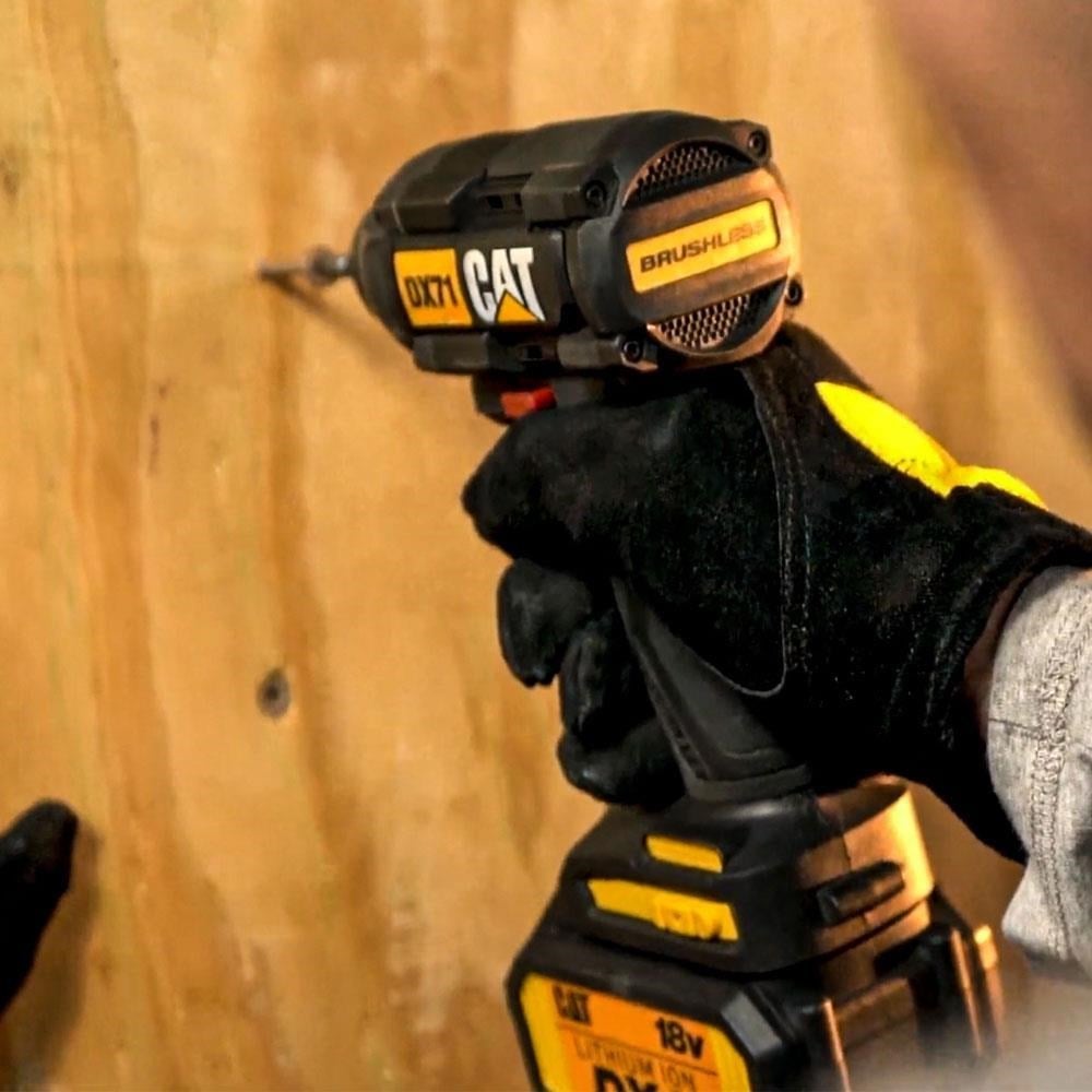 CAT DX71.2 18Volt 4.0Ah Li-ion Çift Akülü 215Nm Kömürsüz Profesyonel Şarjlı Darbeli Tornavida