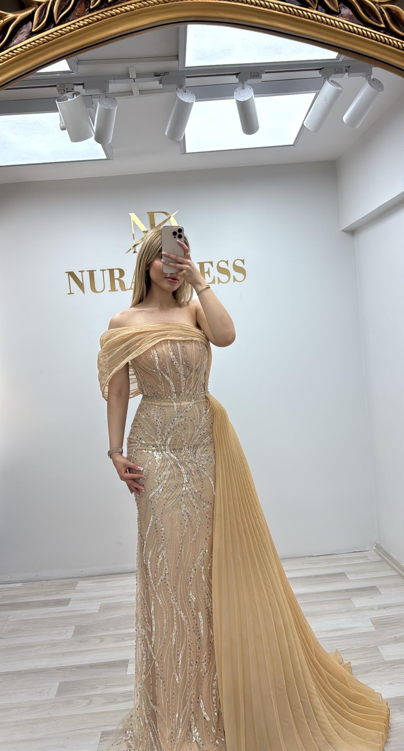 gold desenli taşlı abiye