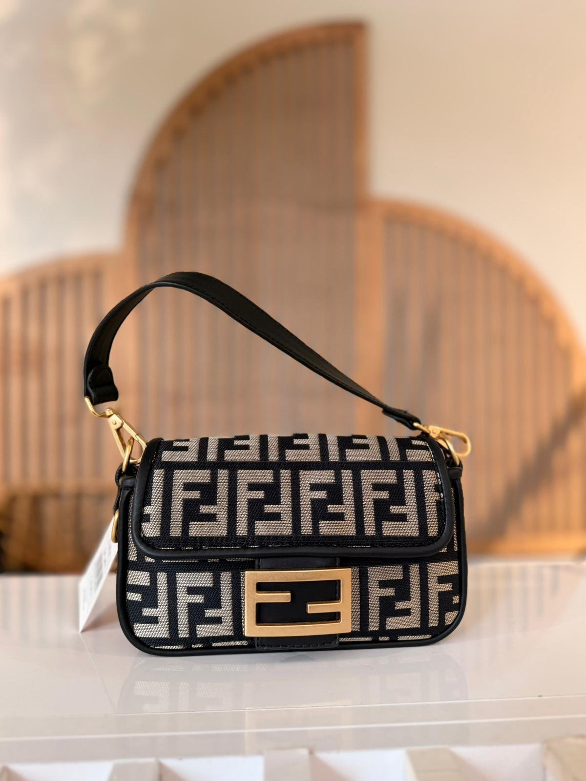 FENDİ ÇANTA
