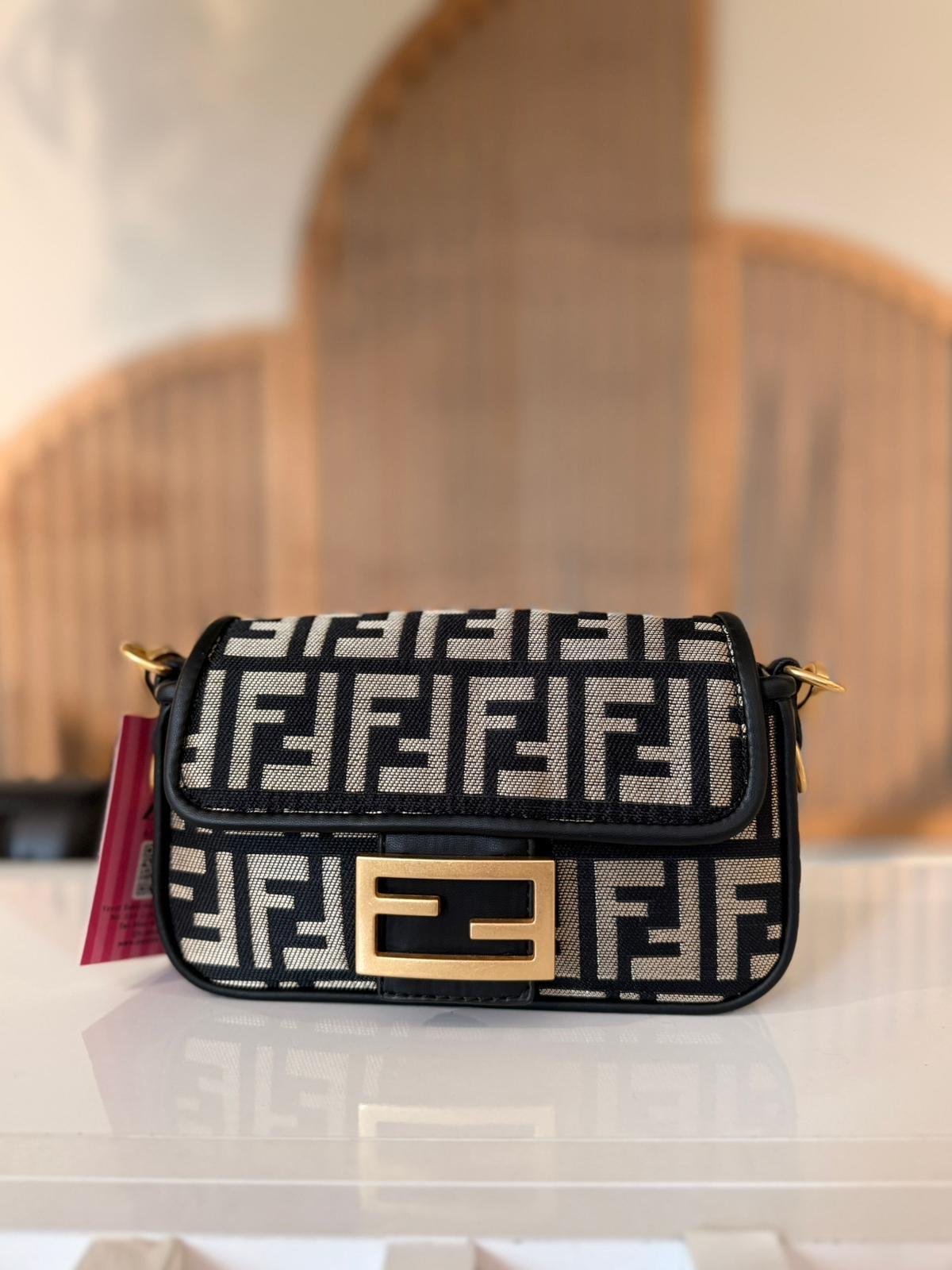 FENDİ ÇANTA