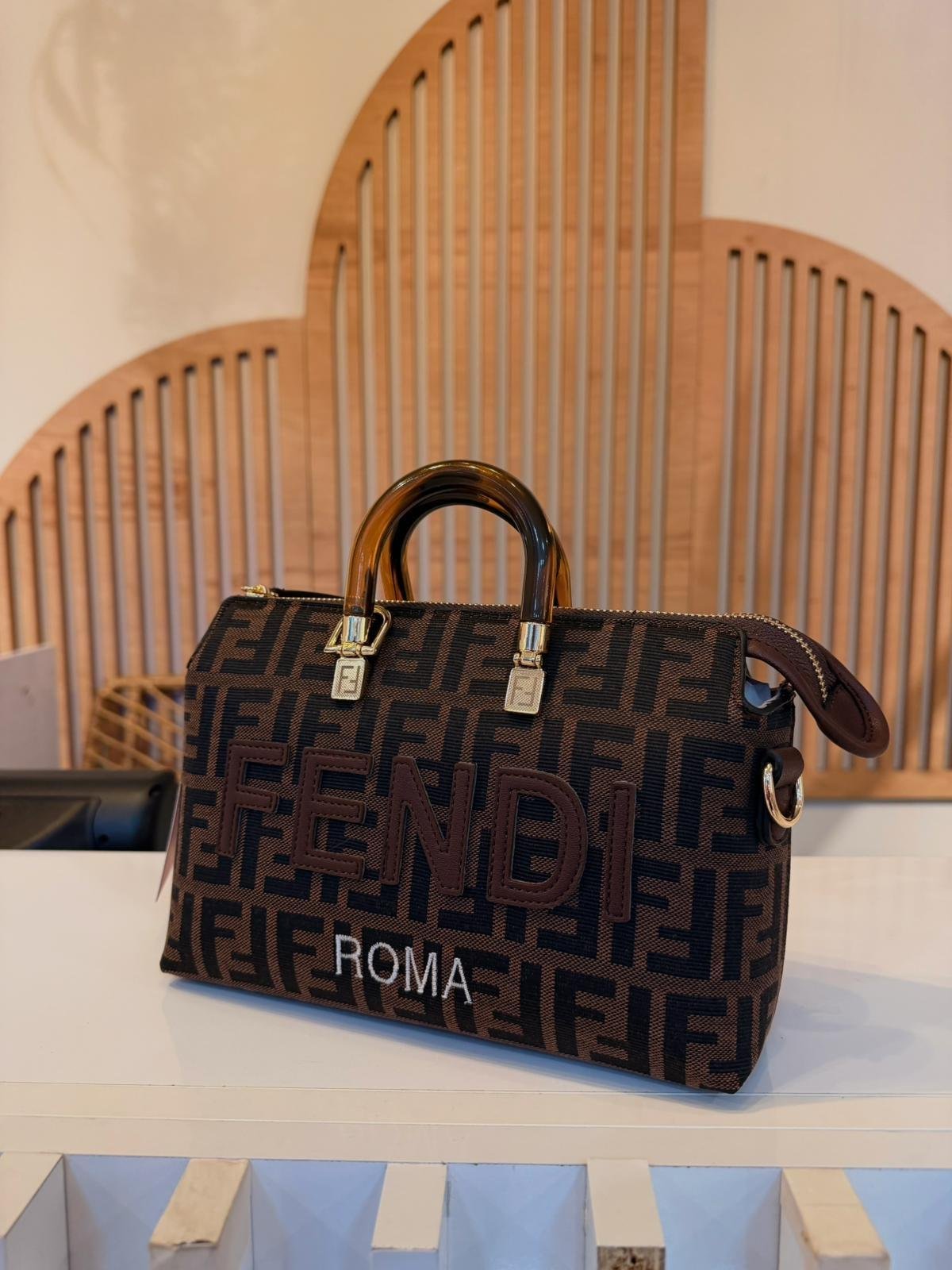 FENDİ ROMA ÇANTA