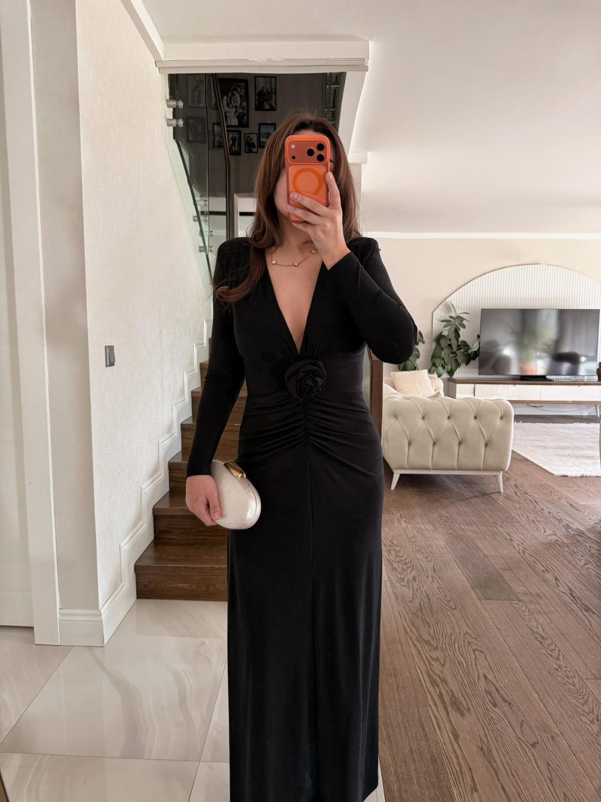 GÜL DETAYLI ELBİSE