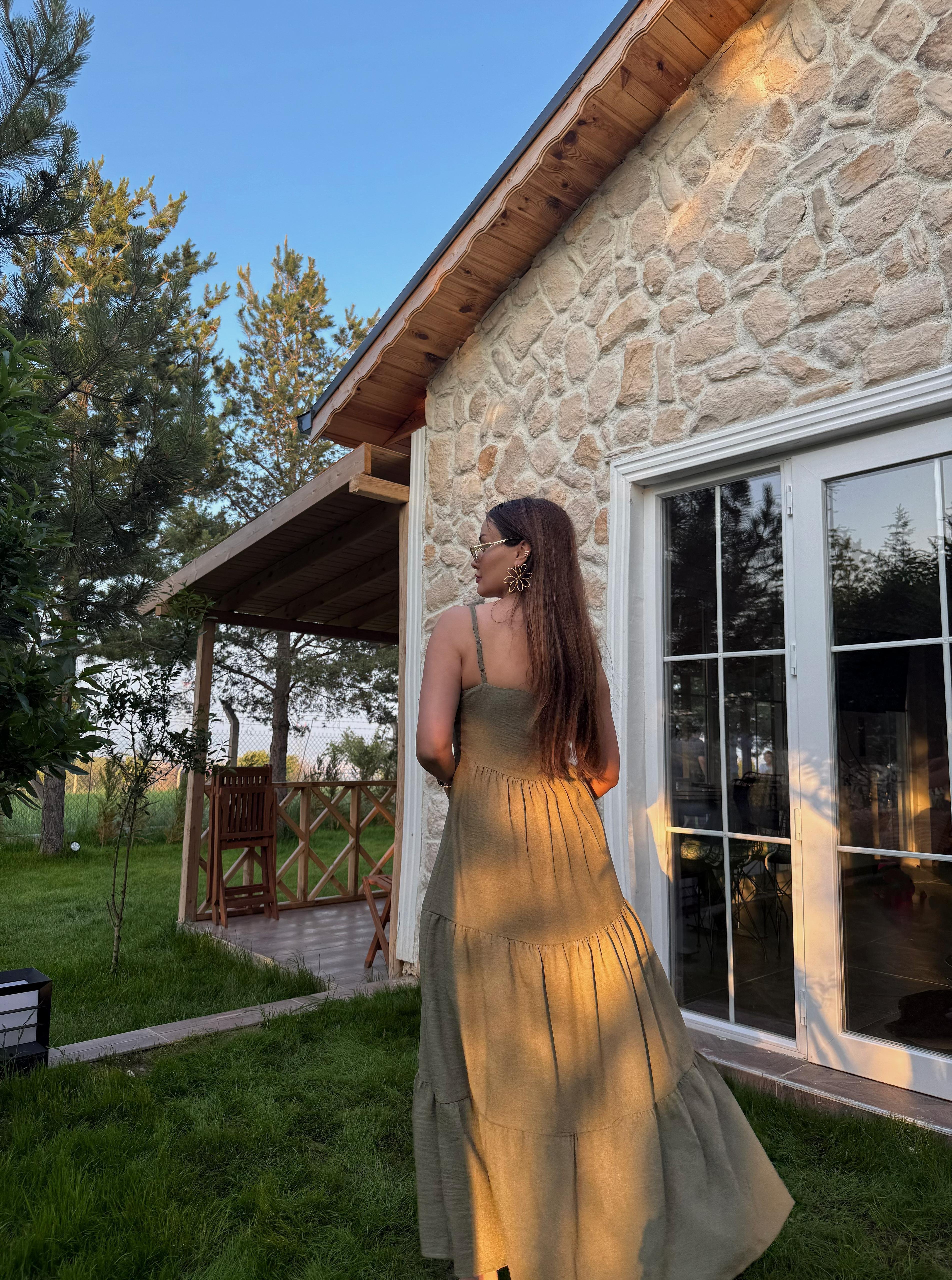 Haki Yeşil Askılı Elbise