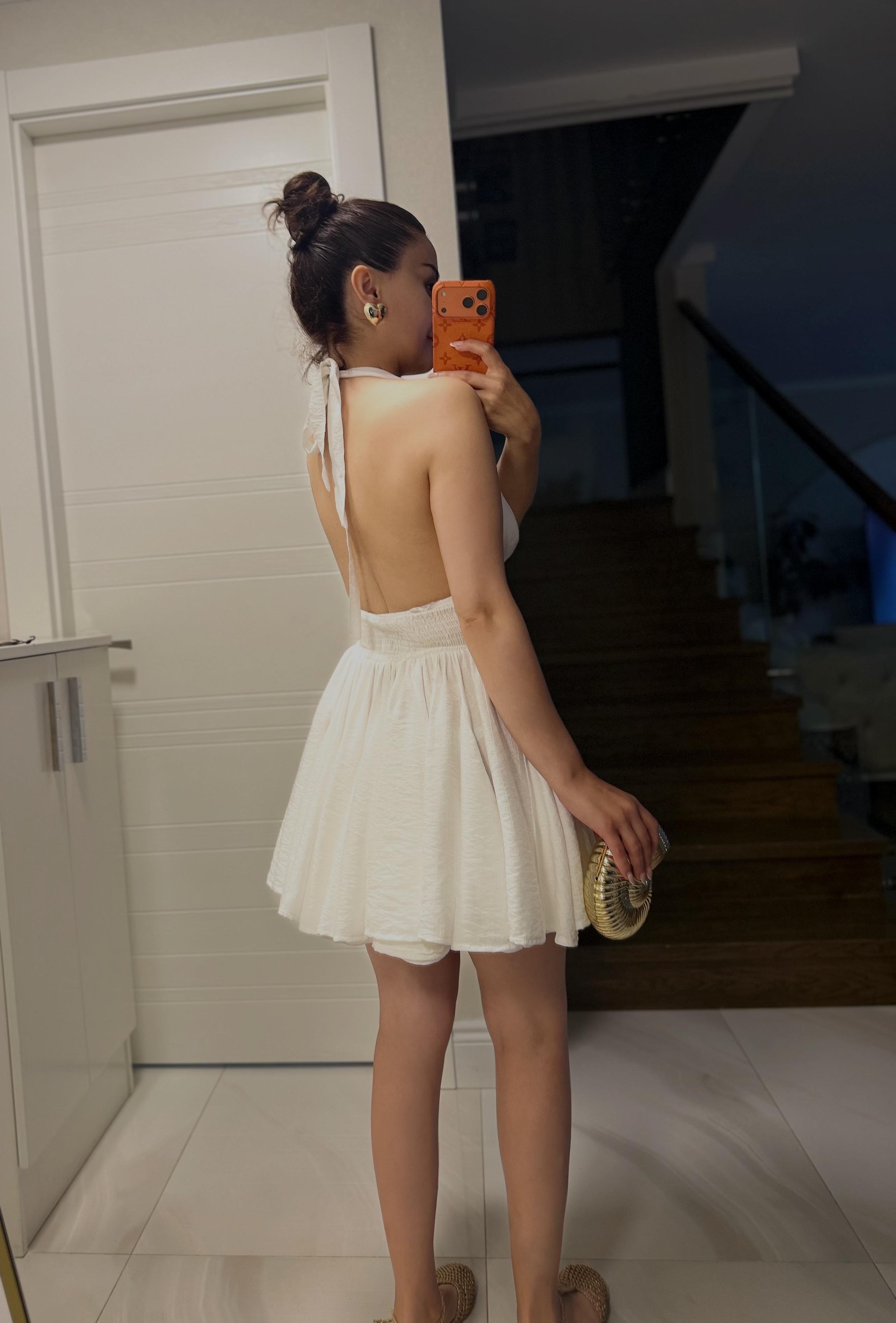 HALTER YAKA ETEĞİ KATLI ELBİSE