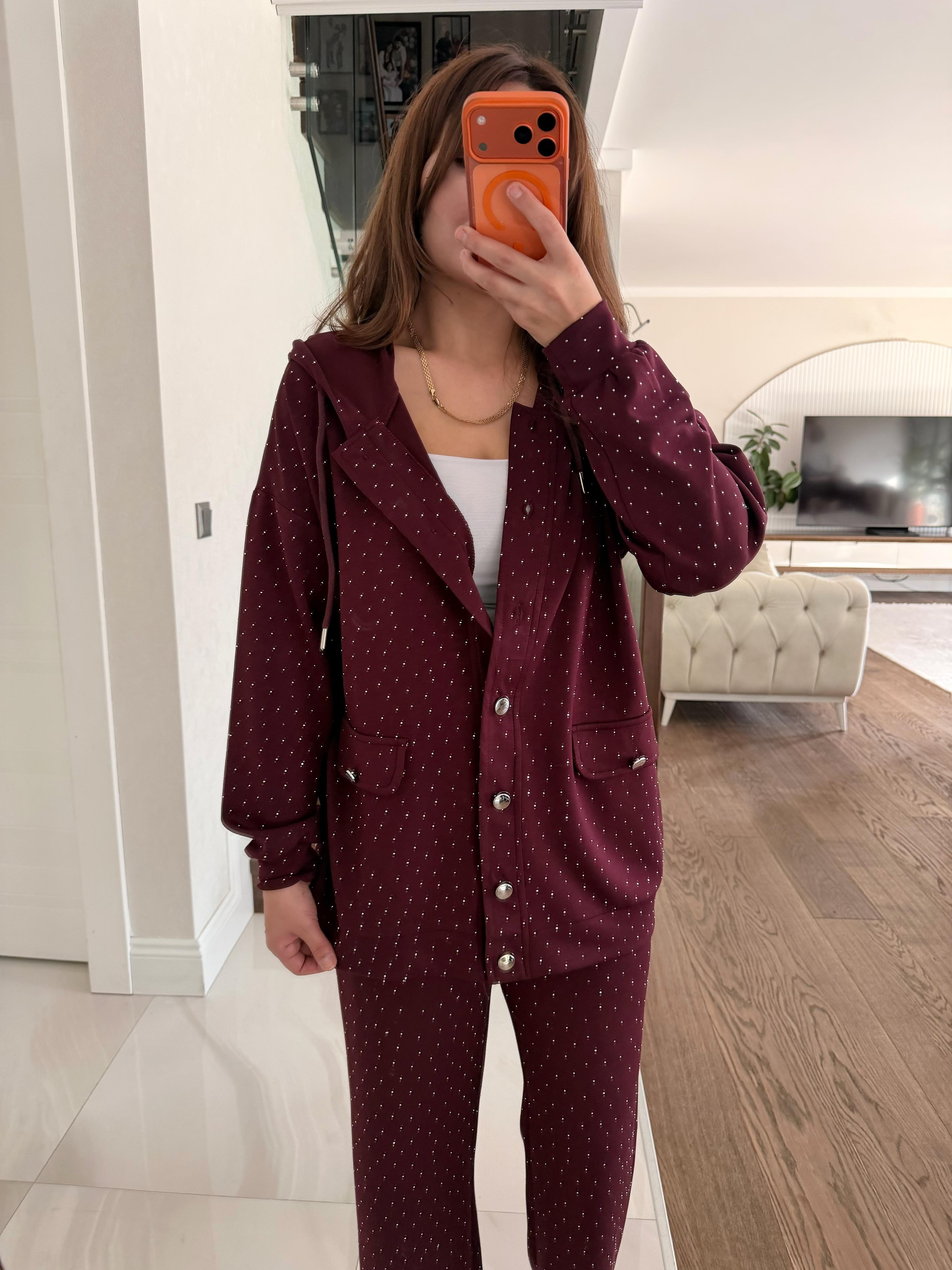 KAPŞONLU TAŞLI TAKIM