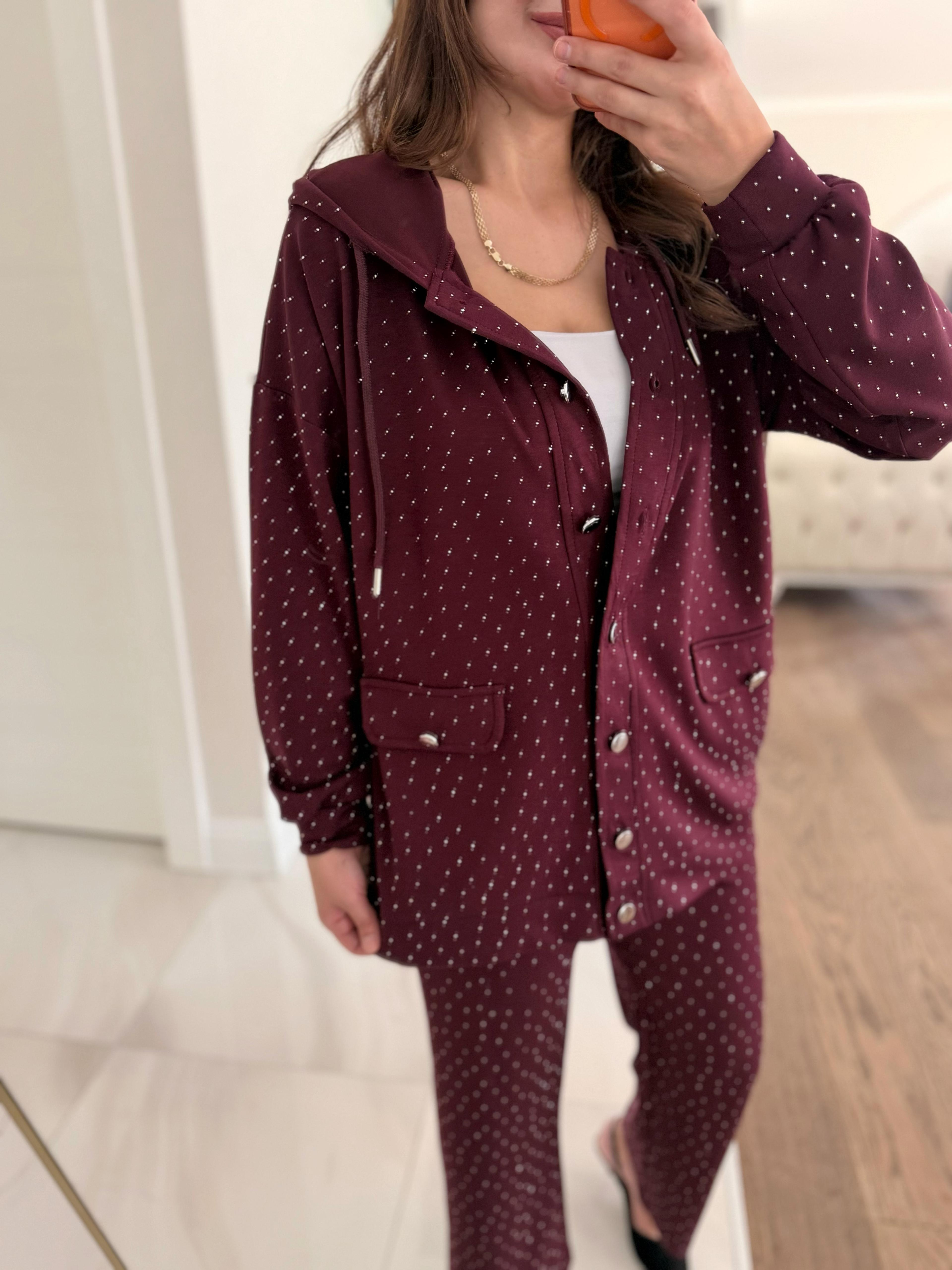 KAPŞONLU TAŞLI TAKIM