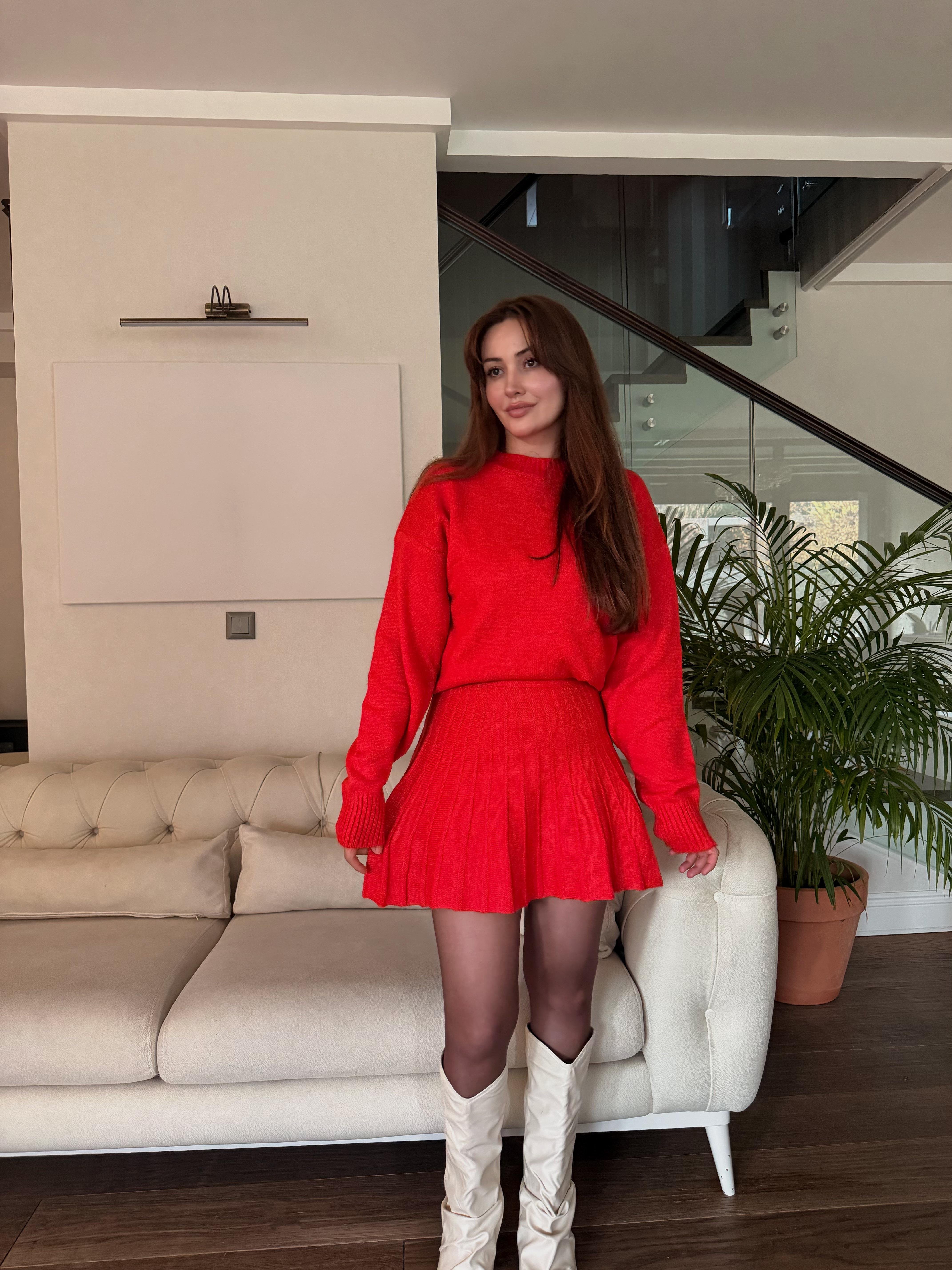 KIRMIZI TRİKO TAKIM